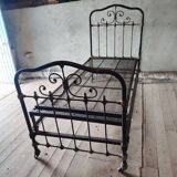 Wrought iron bed