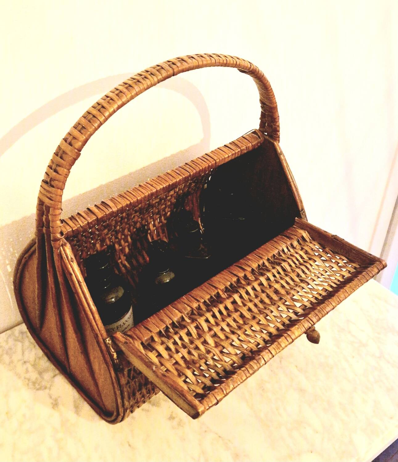1960s wicker basket handbag