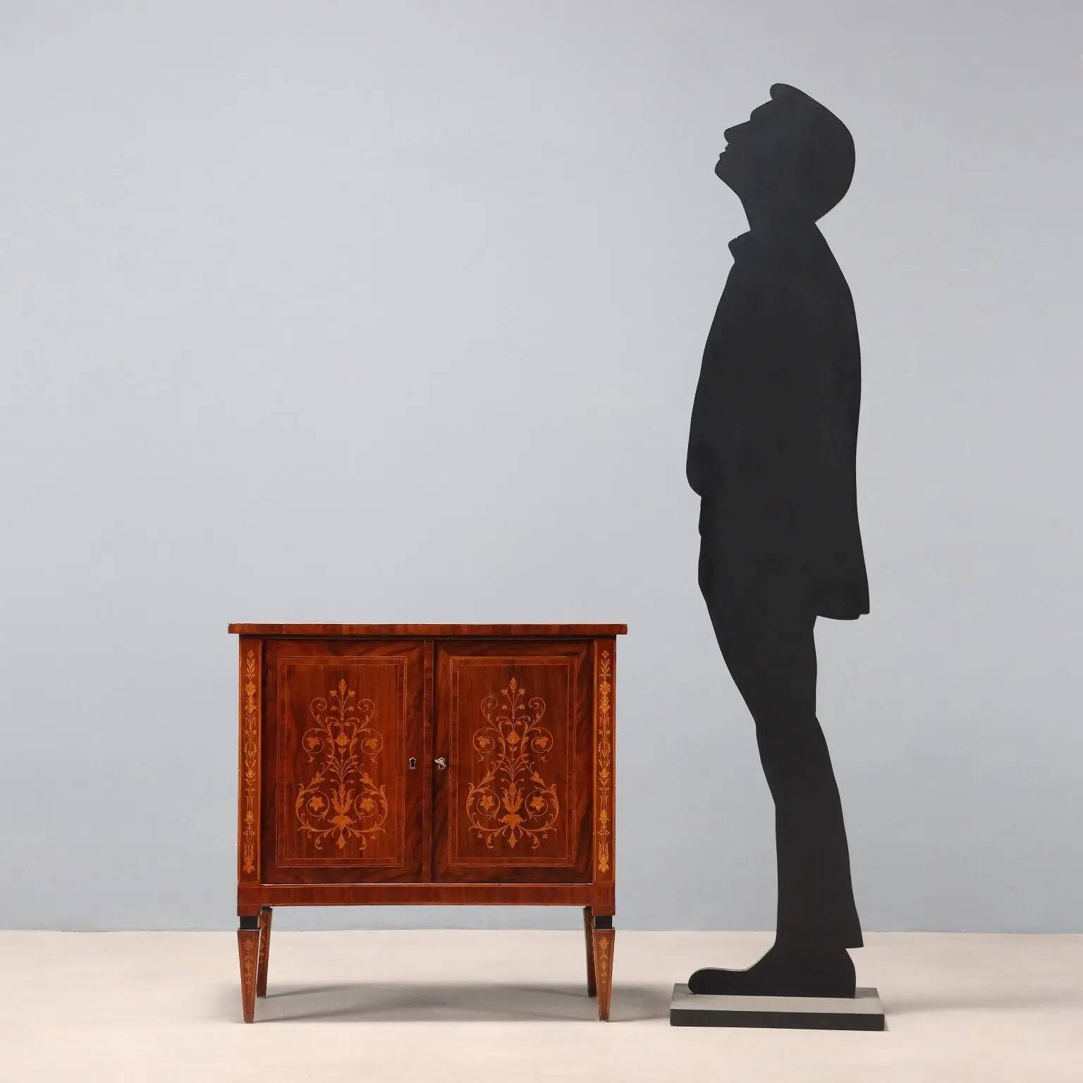 Antique neoclassical buffet veneered in various woods from the 1900s.