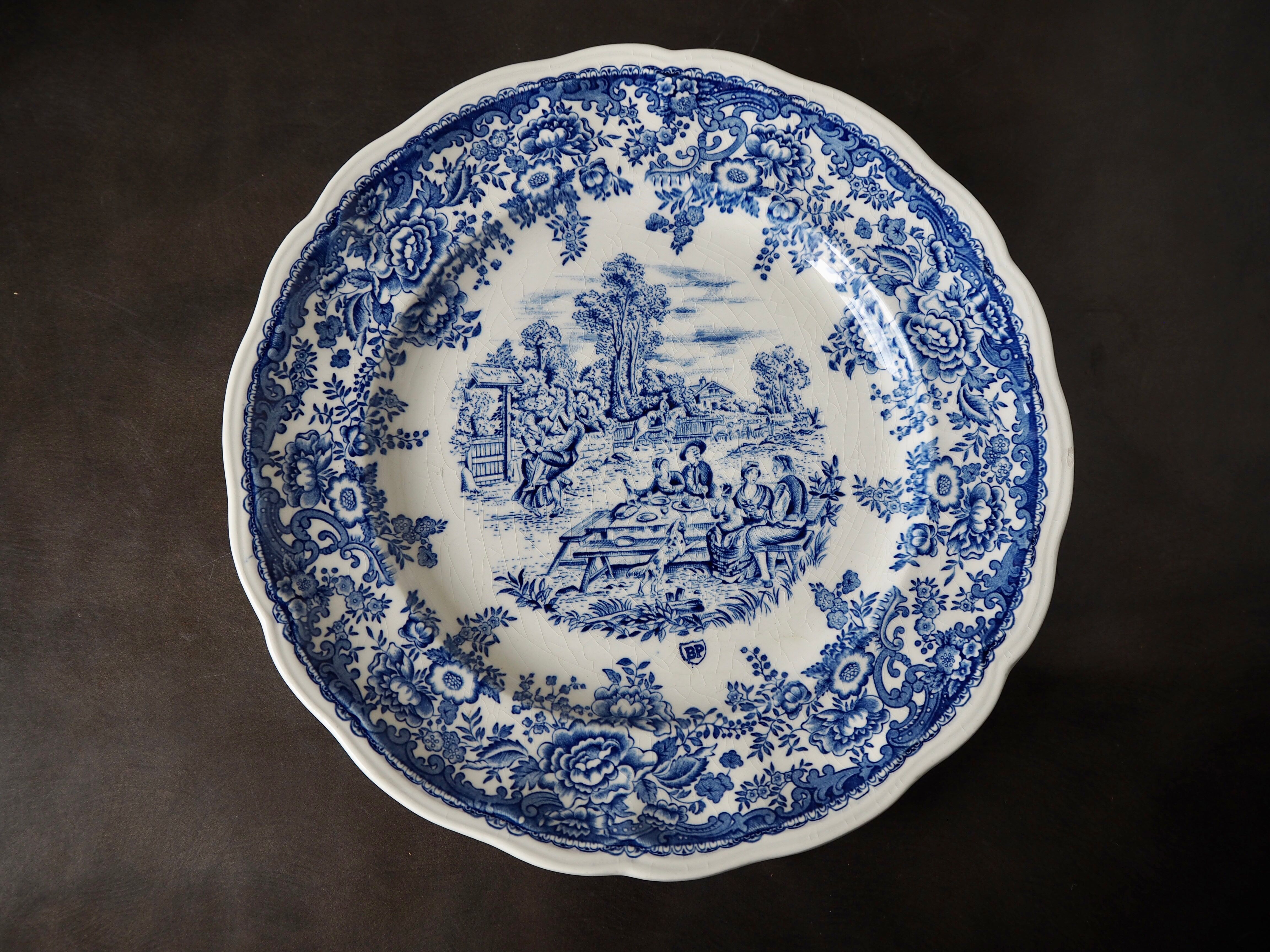 Set of 15 diner plates with English motifs Lunéville