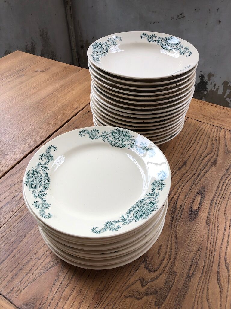 22 plates Lutece Longchamps