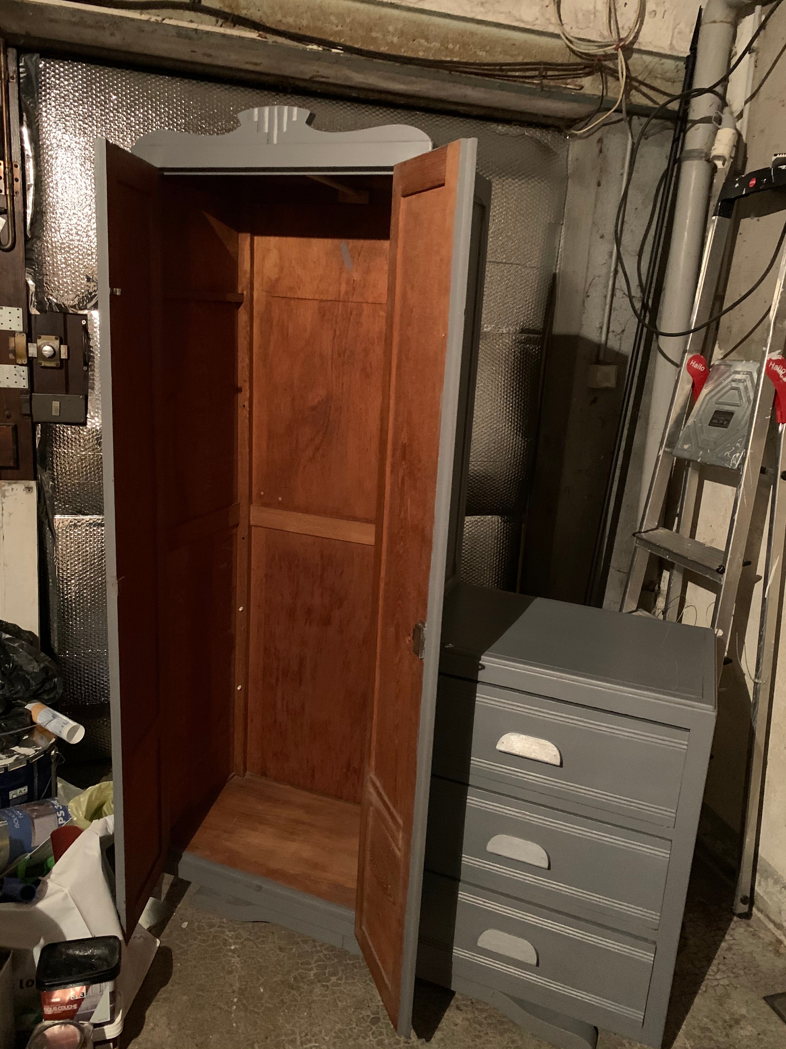 Vintage asymmetric cabinet