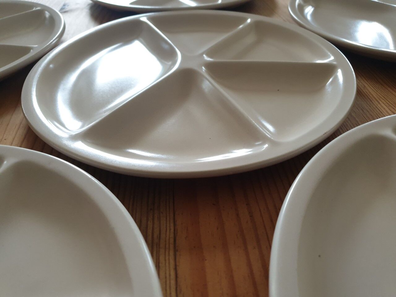 Fondue plates Le Creuset