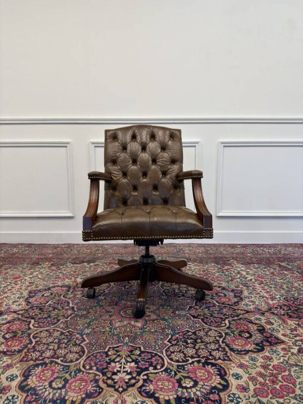 Chaise de bureau Chesterfield anglaise classique marron