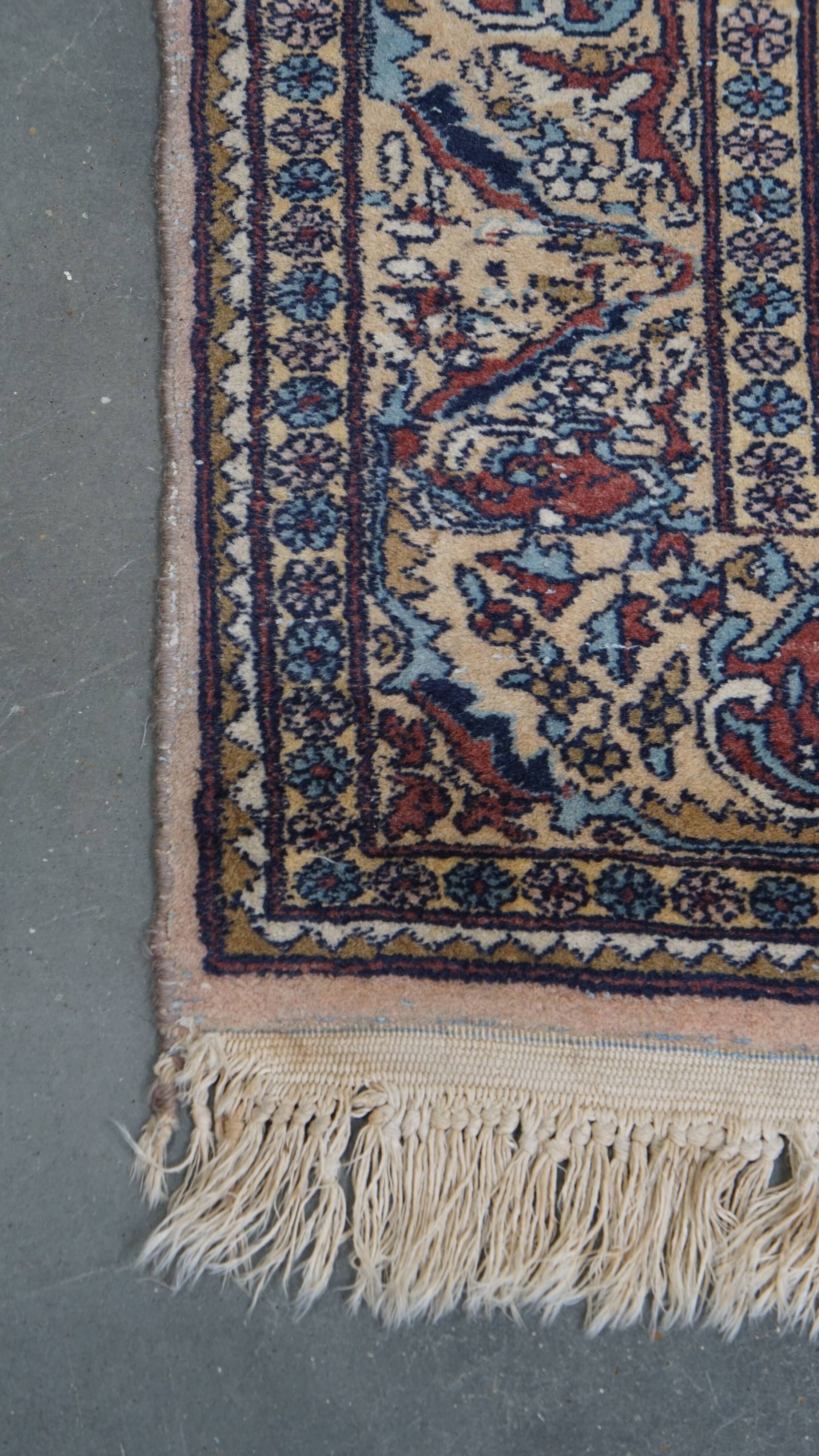 Hand-knotted rug with patterns – 232x139cm