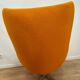 Fauteuil Egg Chair orange par Arne Jacobsen