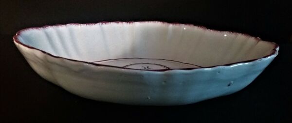 Plat en faïence de l'est fin XVIIIème