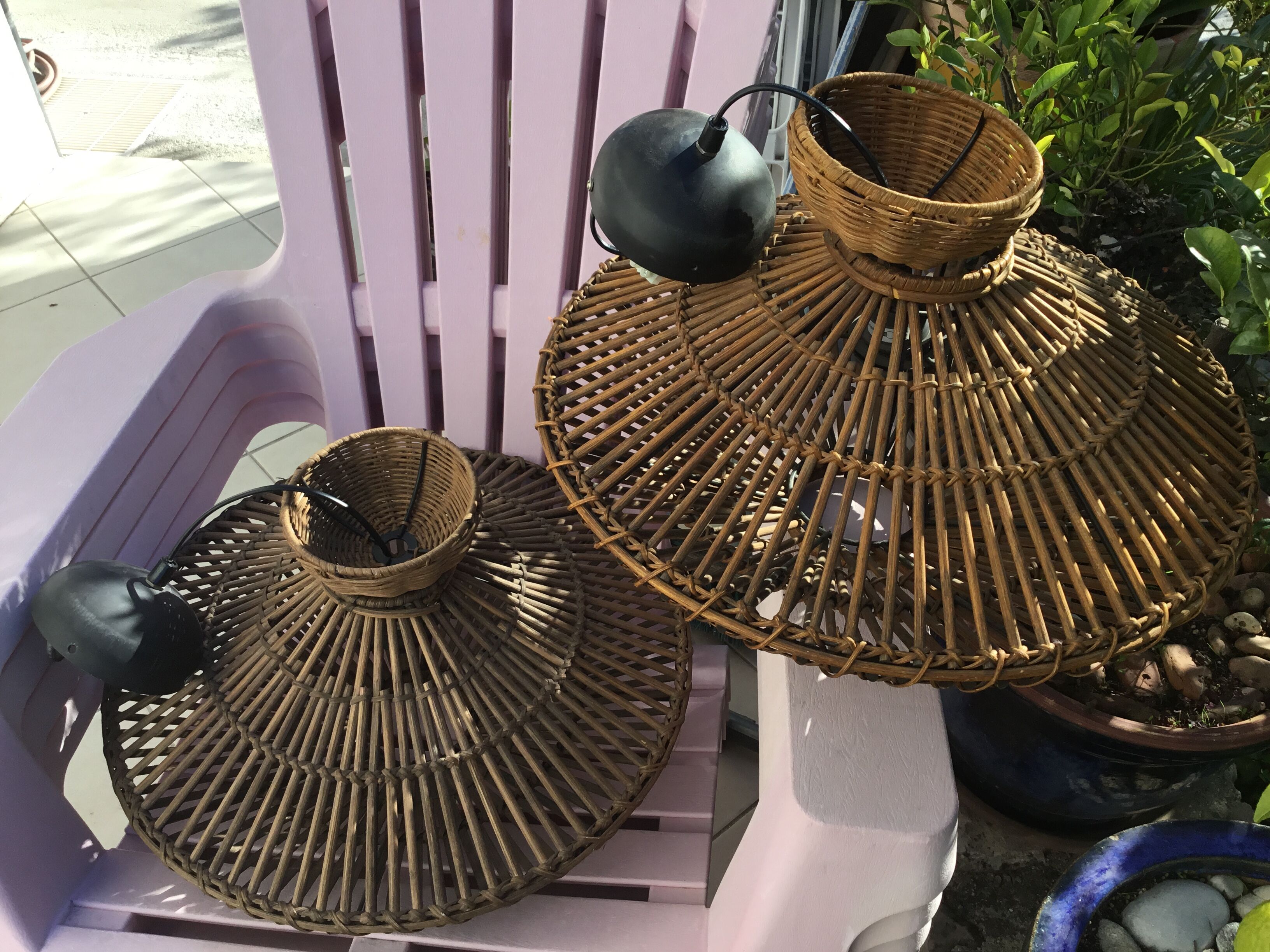 Vintage rattan suspension