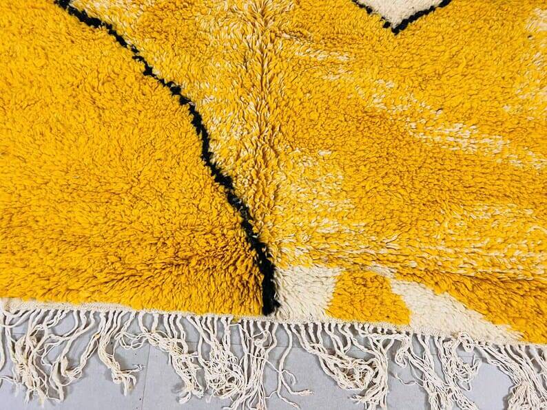 Beni Ouraine rug in natural wool, size 150 x 250 cm