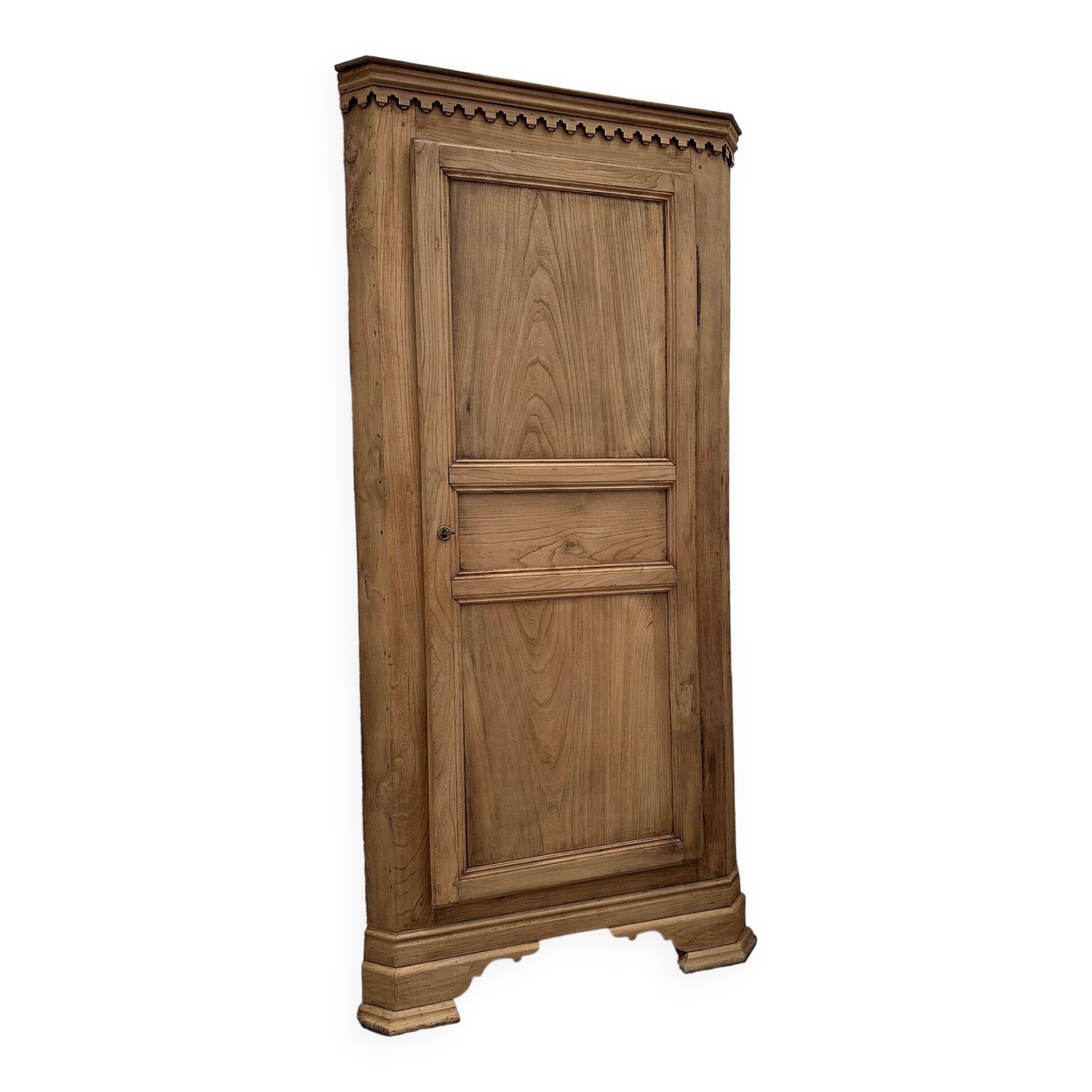 Late 19th century corner in solid elm