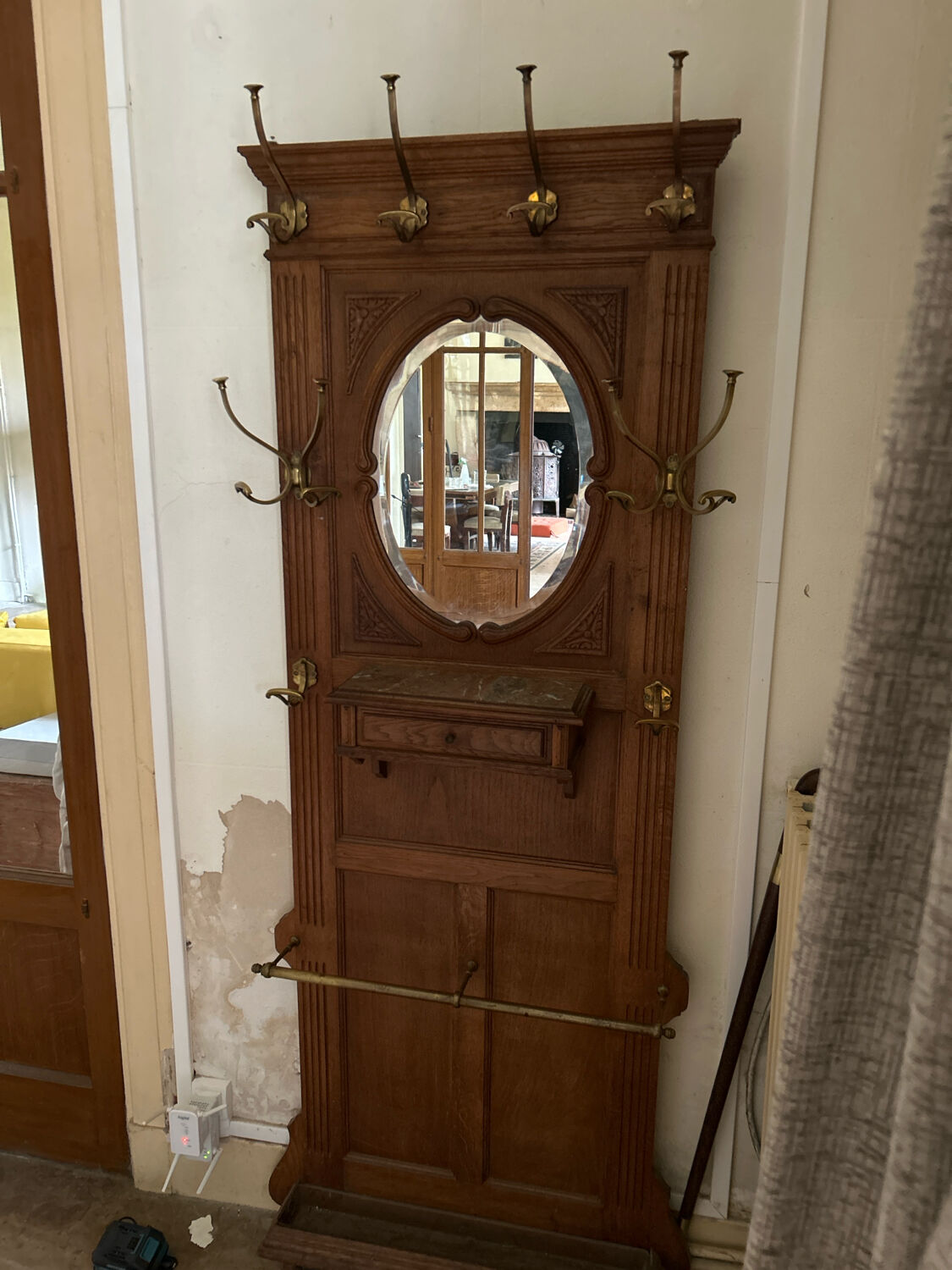 Wall-mounted coat rack 1900