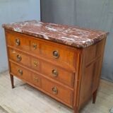 18th century veneer chest of drawers