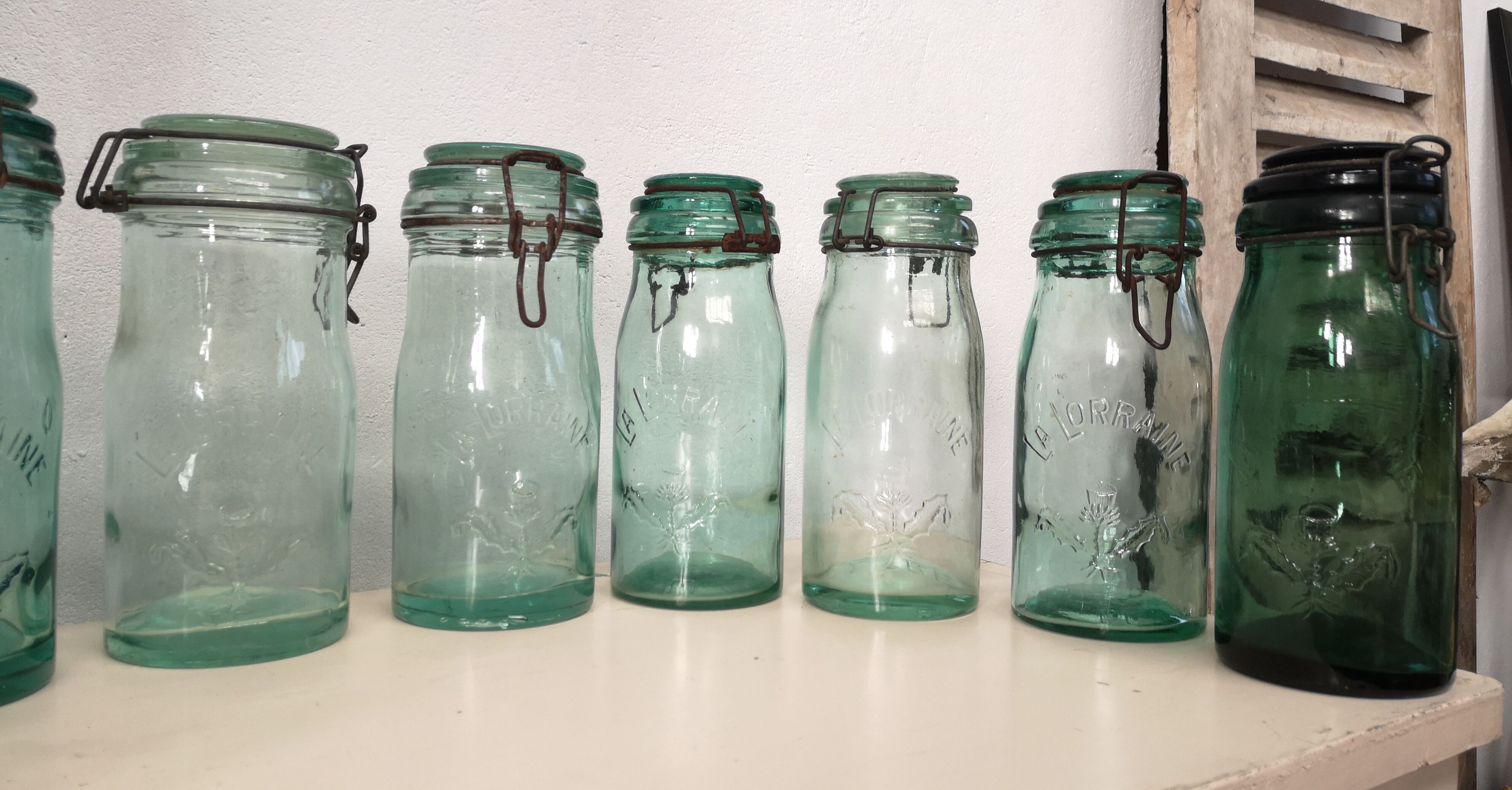 Lot of 10 old conservation Lorrain glass jars