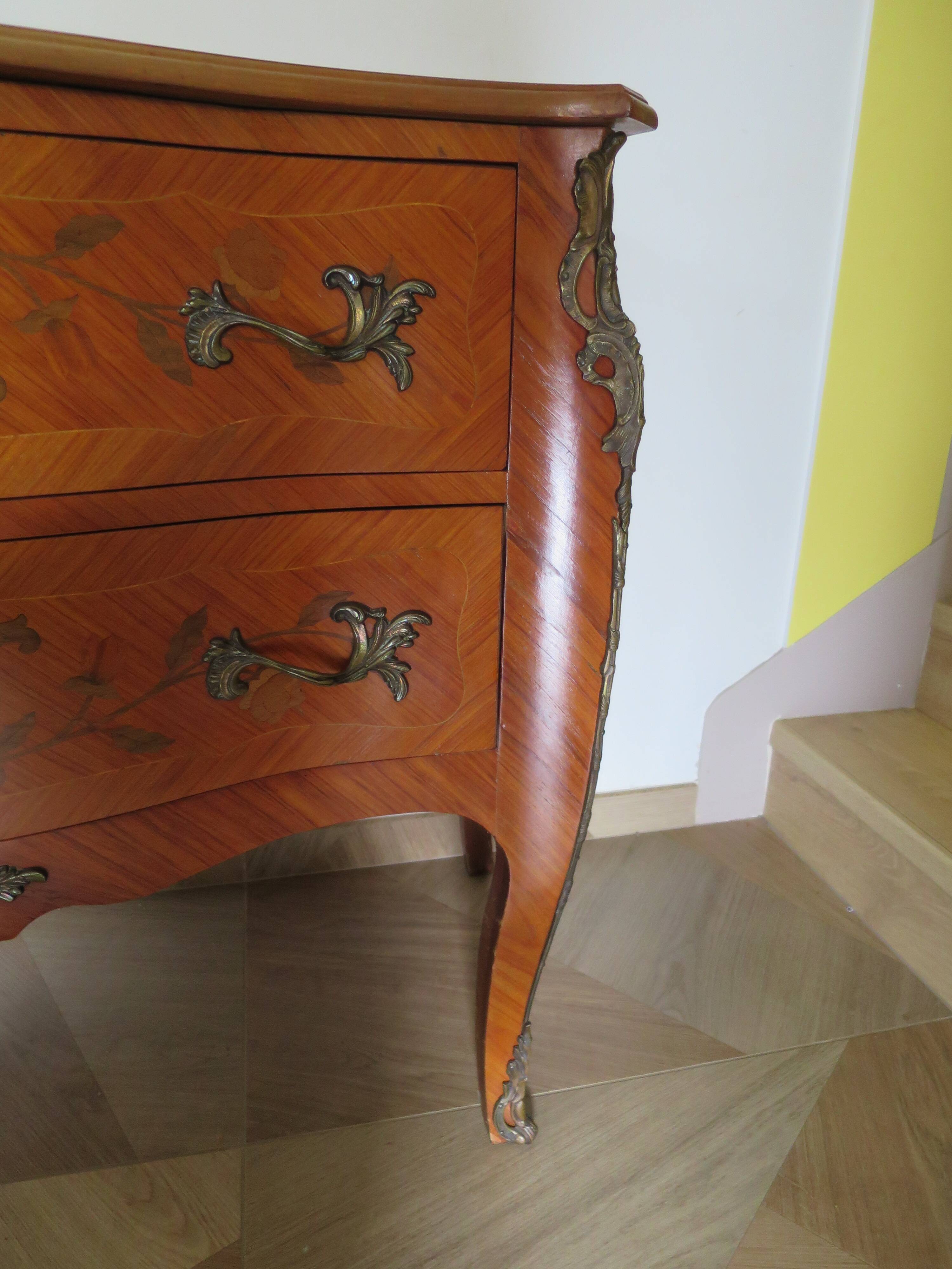 Louis XV commode - 2 drawers - floral marquetry - bronze ornament - 1950