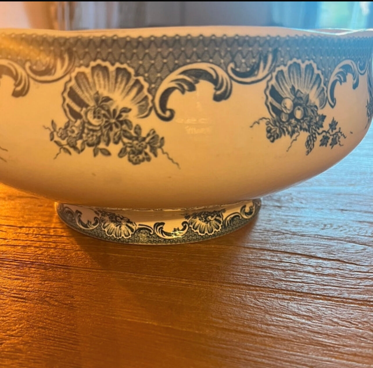 Salad bowl in Iron Earth Moulin des Loups model La Vallière