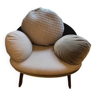 Gray/beige nubilo armchair