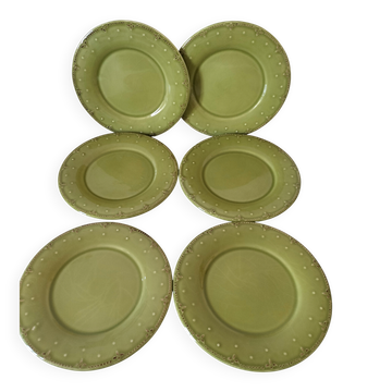 6 assiettes vert olive à relief ponctué, esprit atelier céramique