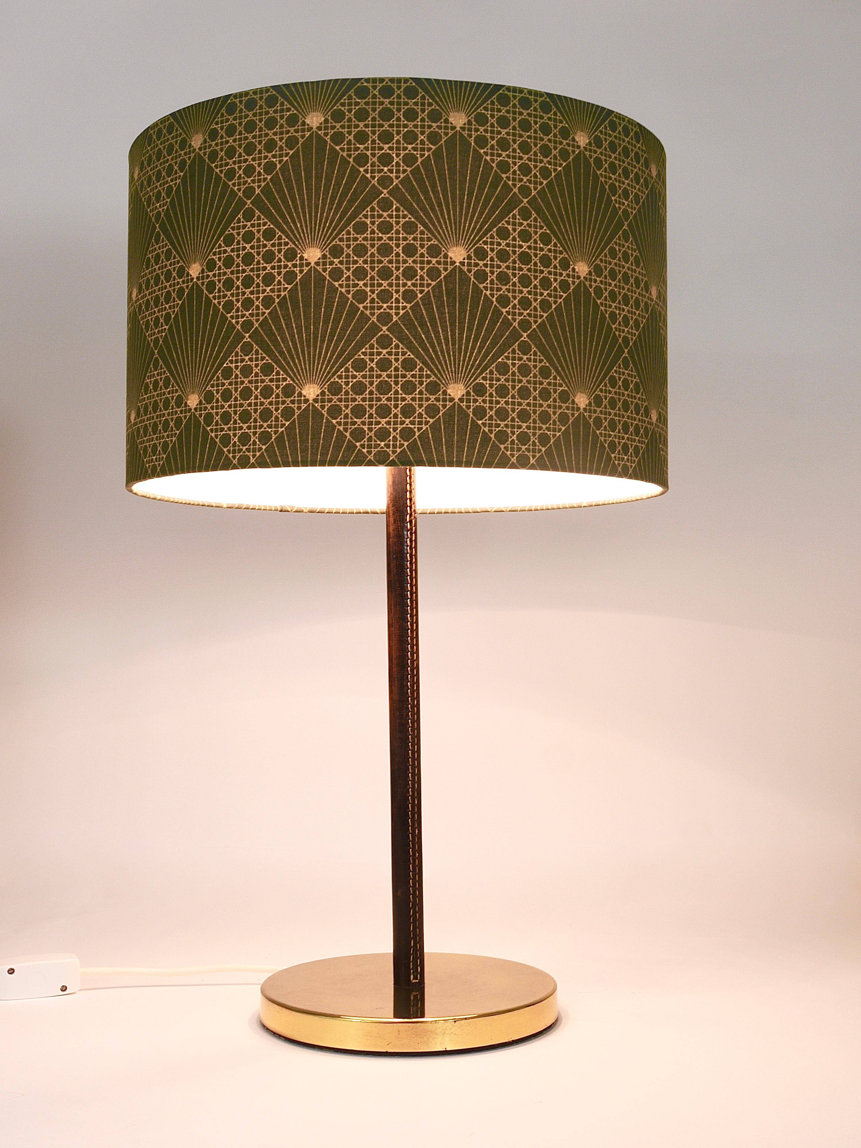 Pair of table lamps or accent lamps in brass and leather by J.T. Kalmar, Mid-Century, Austria, 1960s.