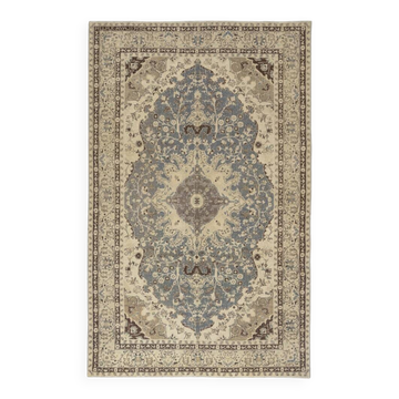 Tapis en laine turc vintage. Tapis de sol noué à la main pour décoration de ferme de campagne.