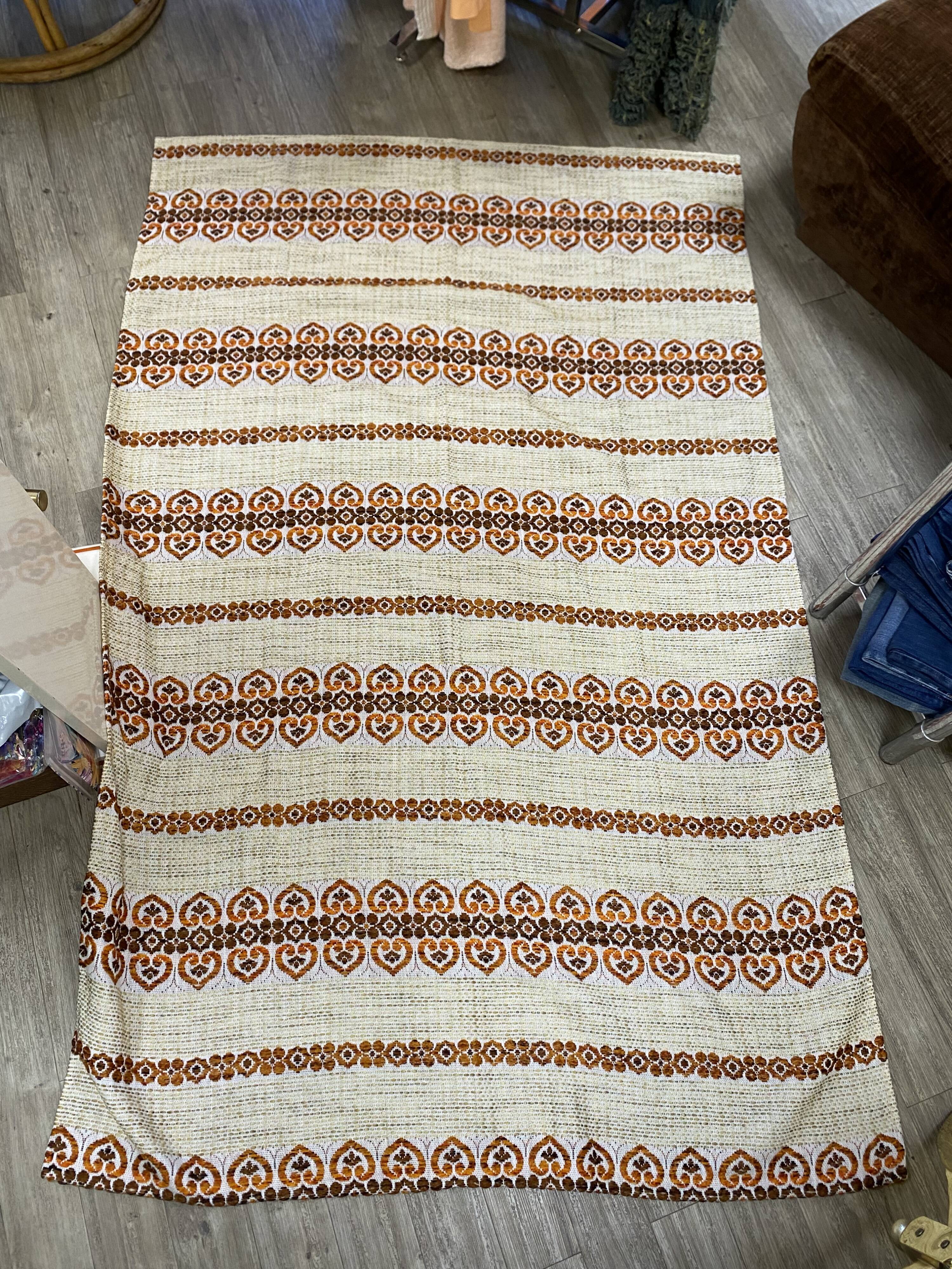 Vintage 70s floral tablecloth