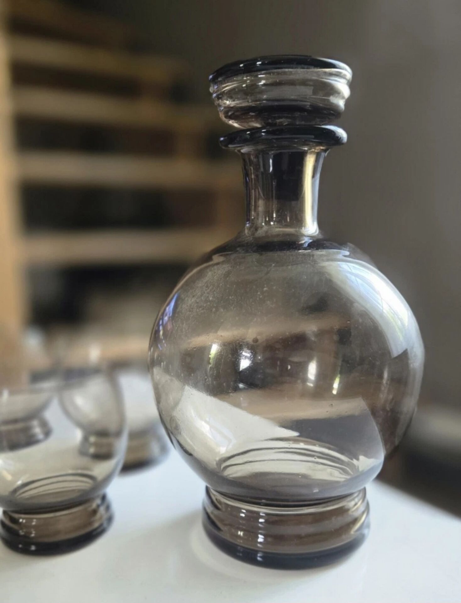 Magnificent Service of Tinted Glasses from the 50s-60s / 18 Glasses and 2 Jugs