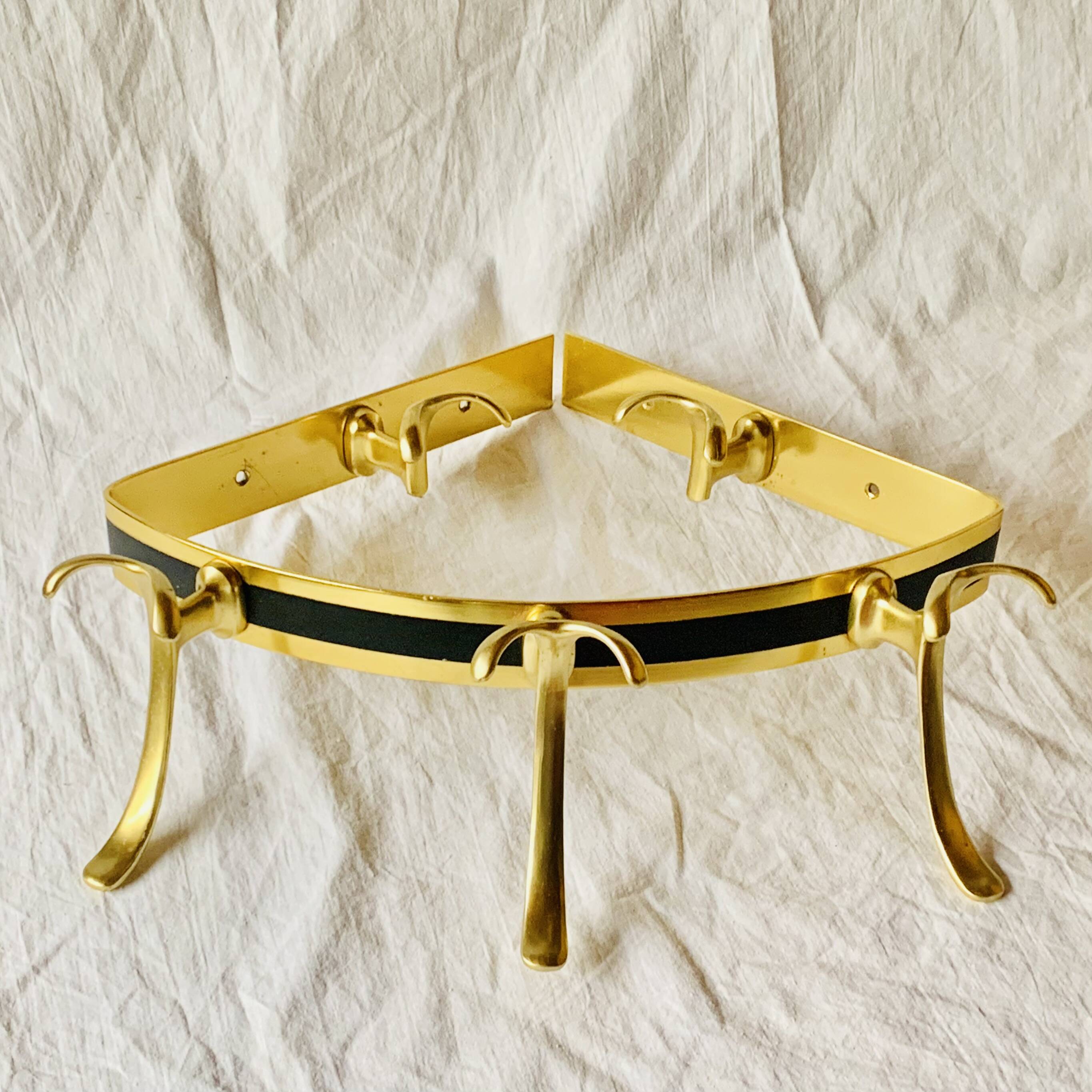 Antique gold aluminum corner wall coat rack