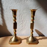 Paire de bougeoirs en laiton