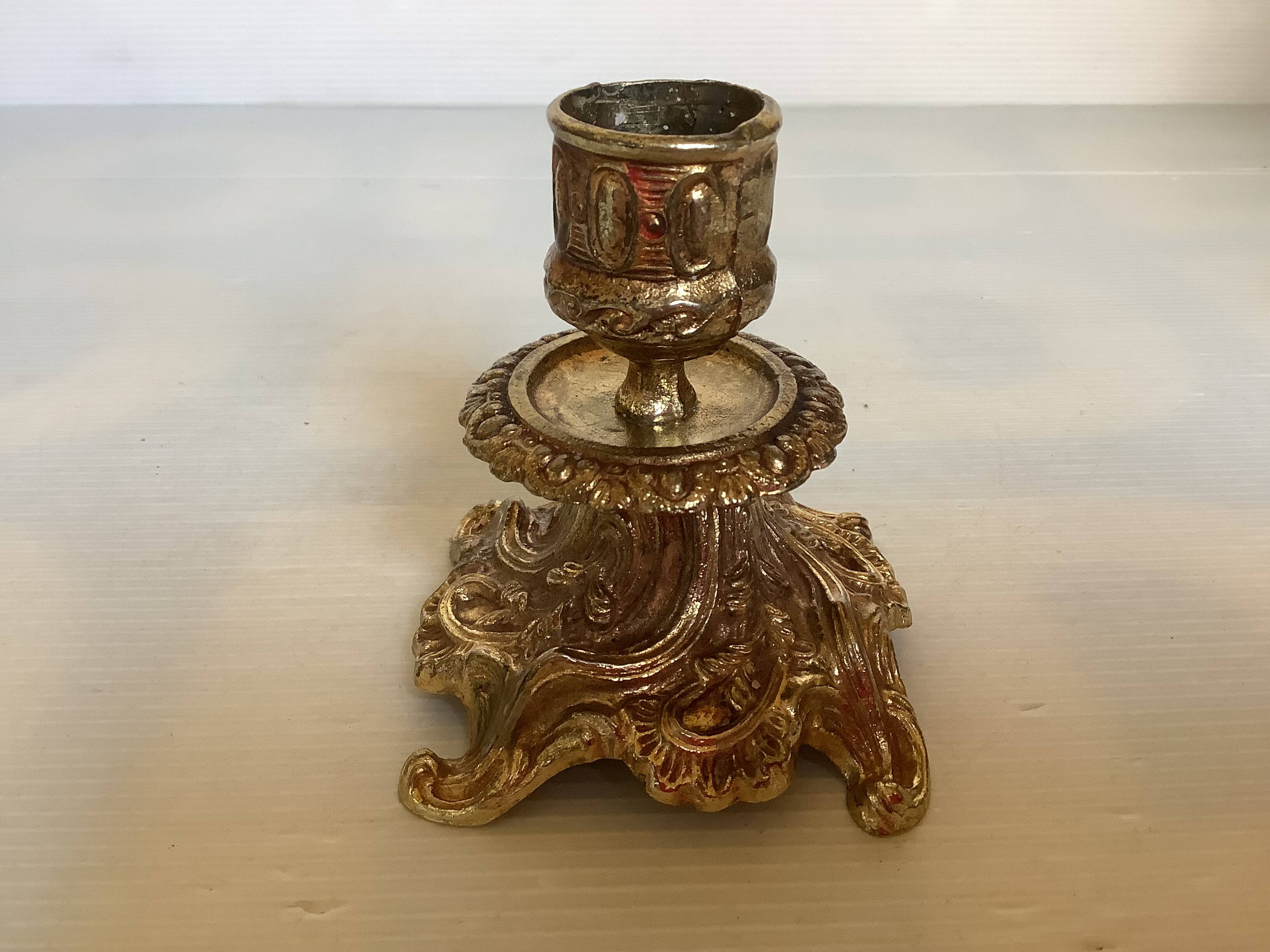 Bougeoir baroque en laiton