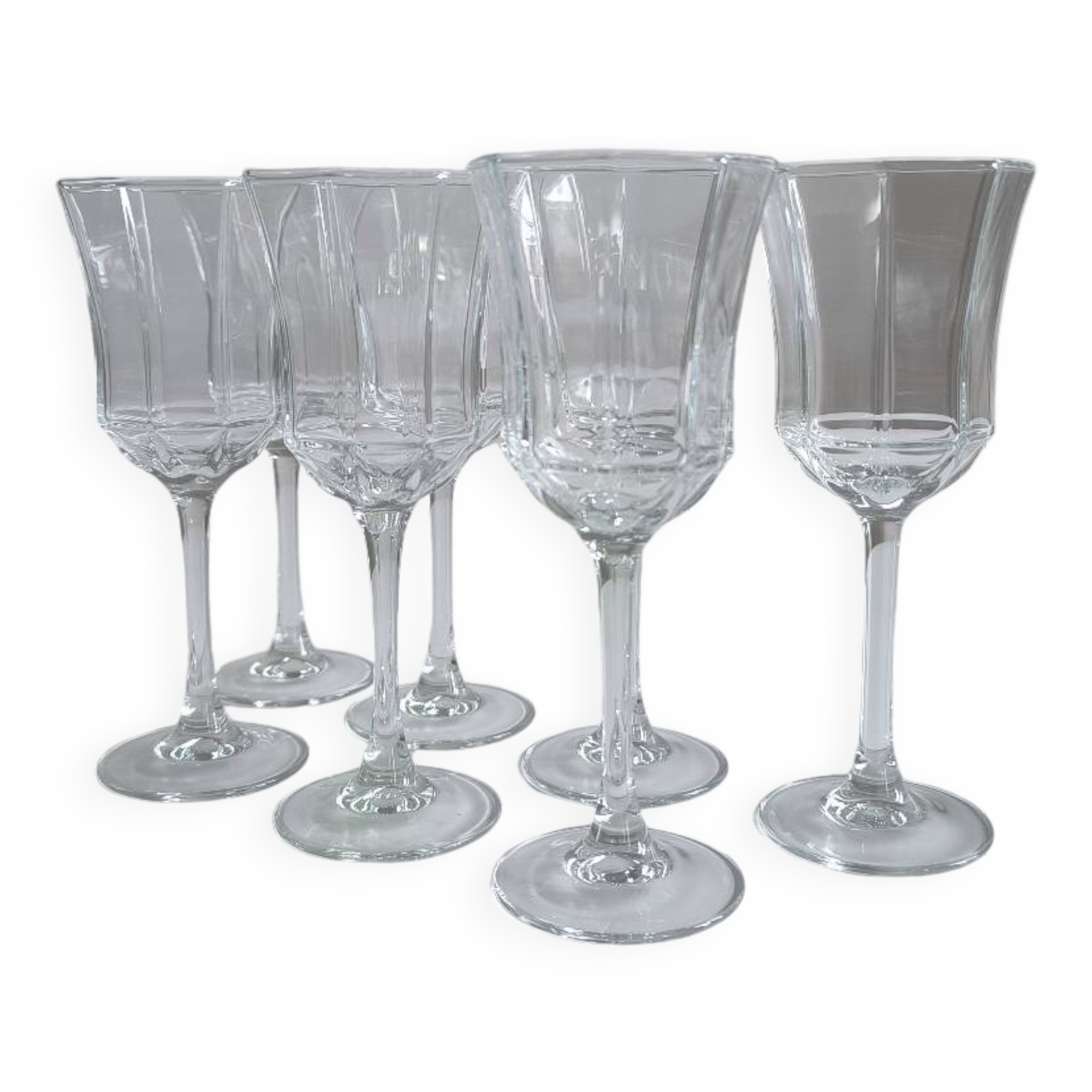 Set of 7 Luminarc stemmed glasses