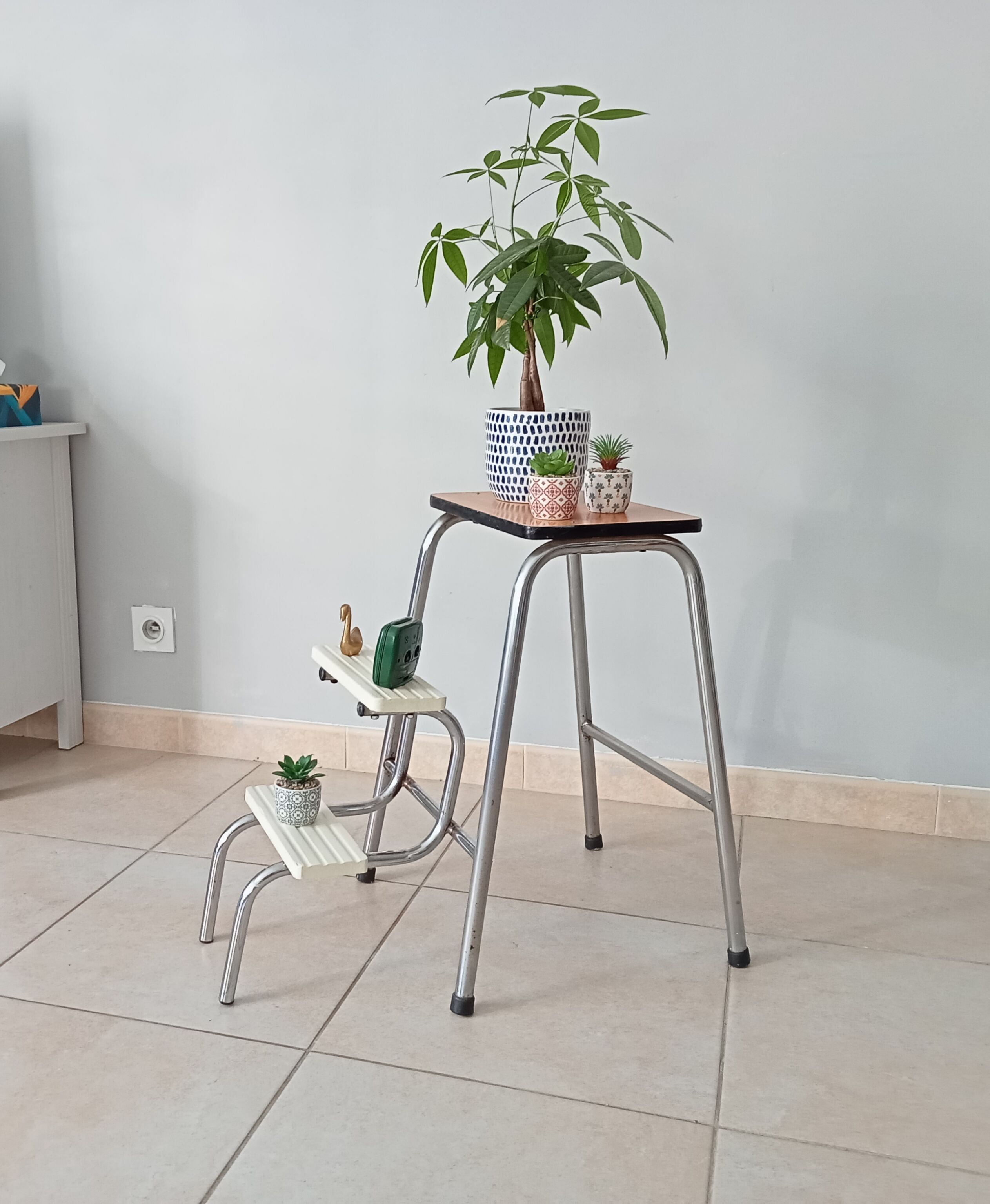 Vintage folding stepladder 60s