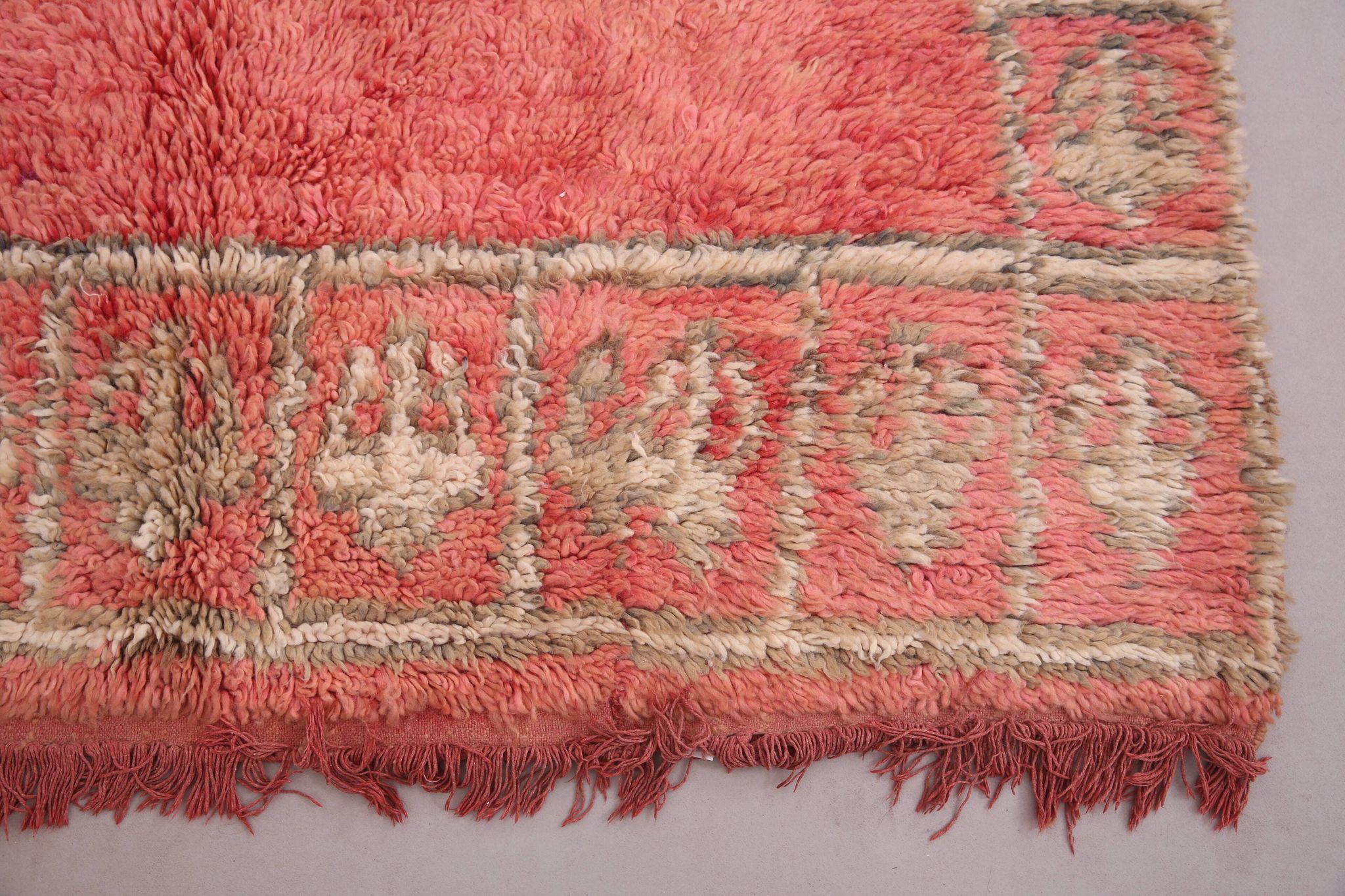Peach Vintage Moroccan Rug 166 x 277 cm - Berber Wool Rug - Handmade Rug