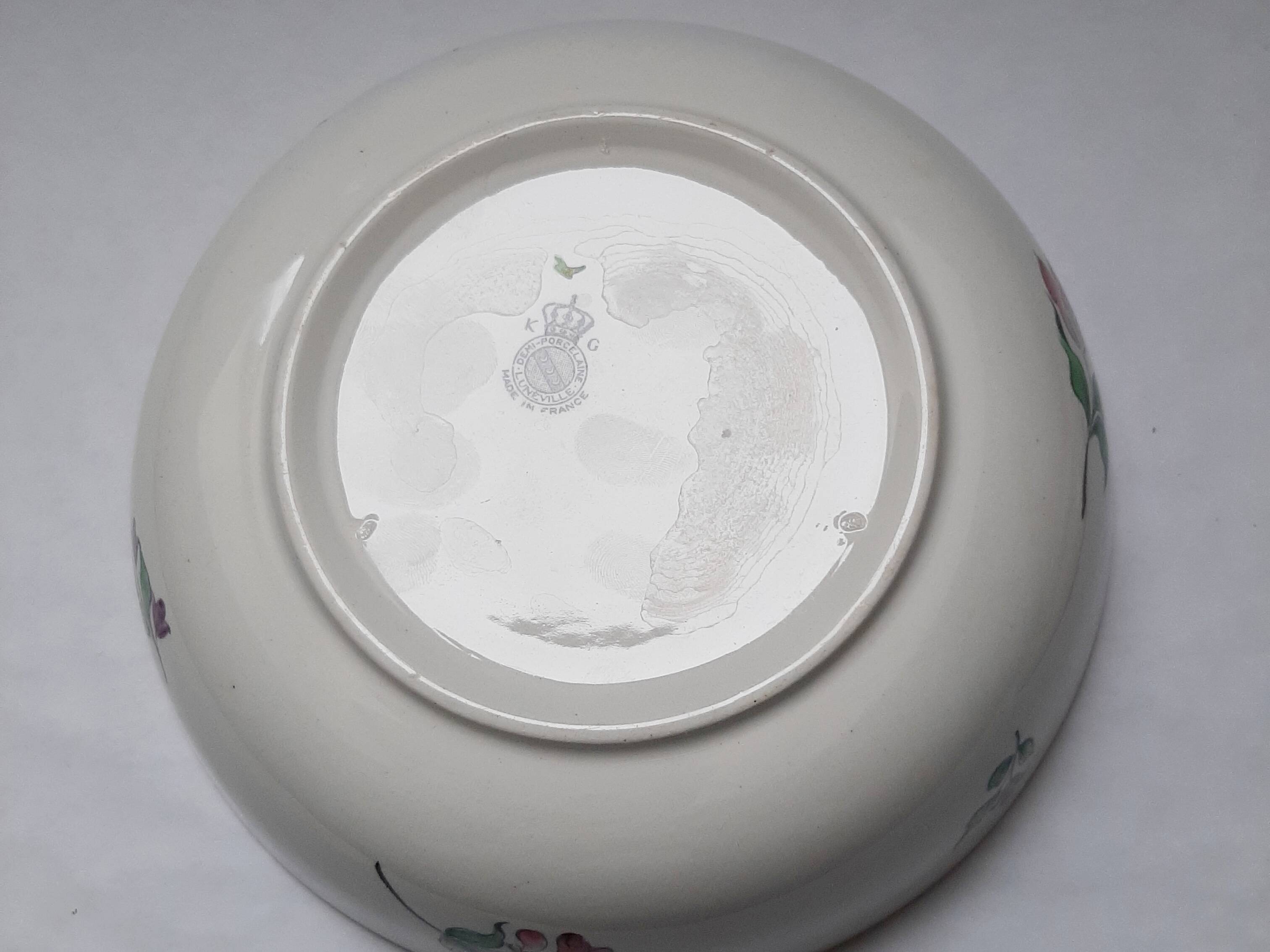 Large sweet jar in Lunéville earthenware.