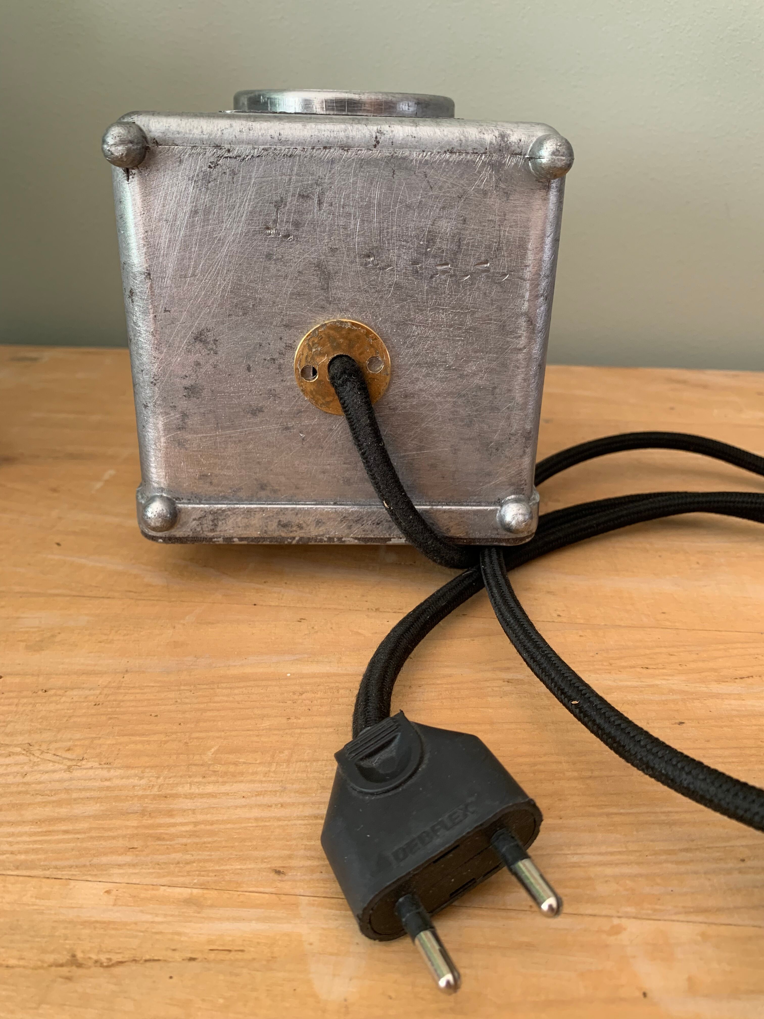 Electrified wonder lamp