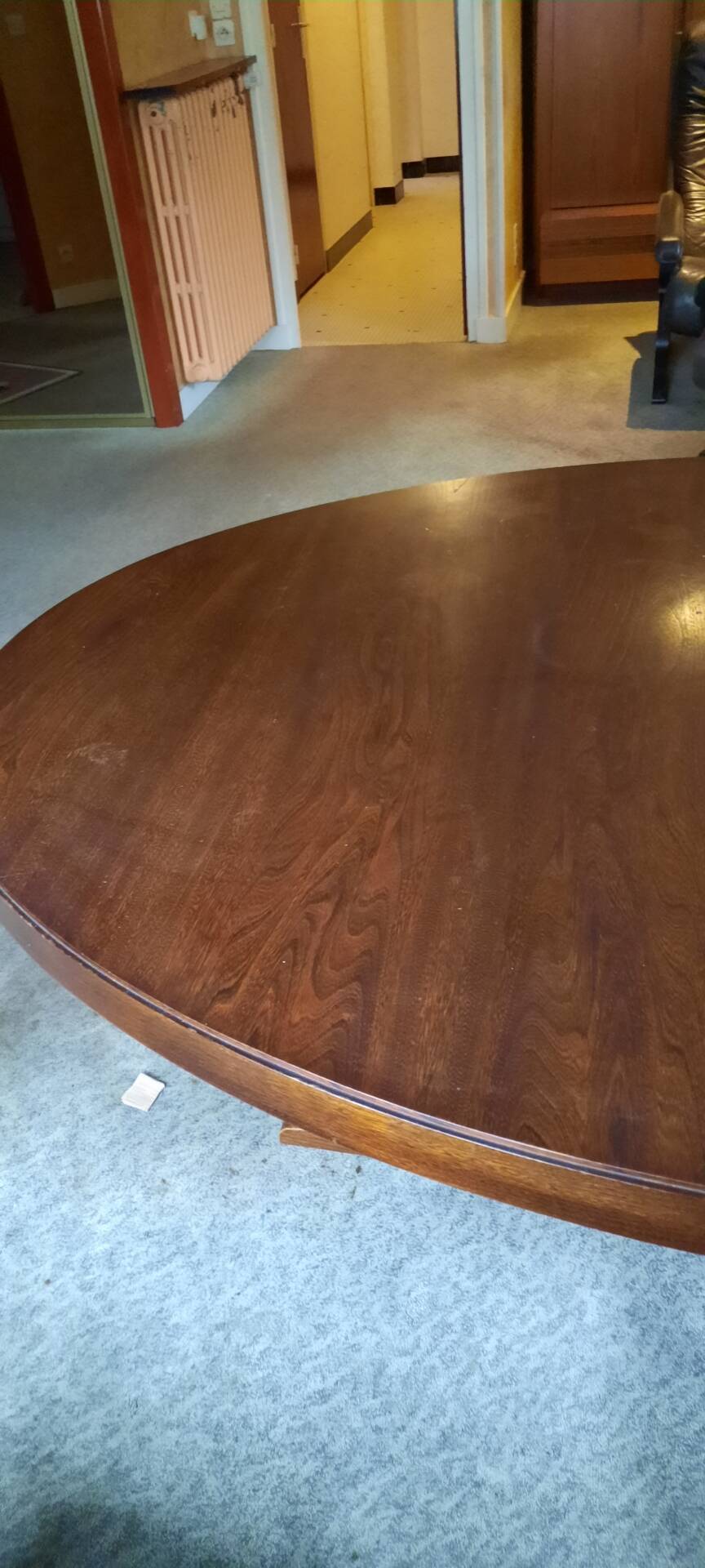 Baumann table style