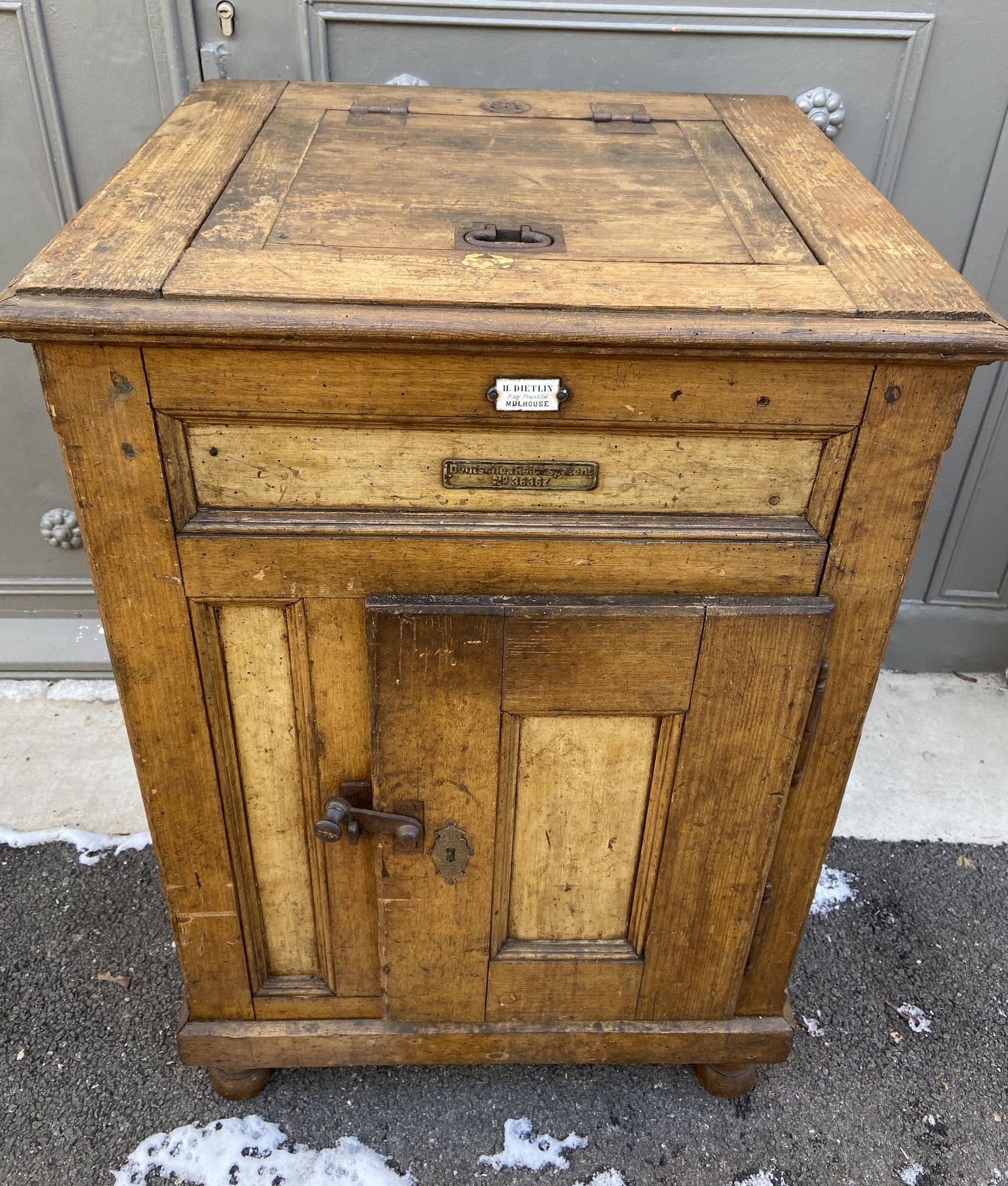 Wooden cooler fir period 1900