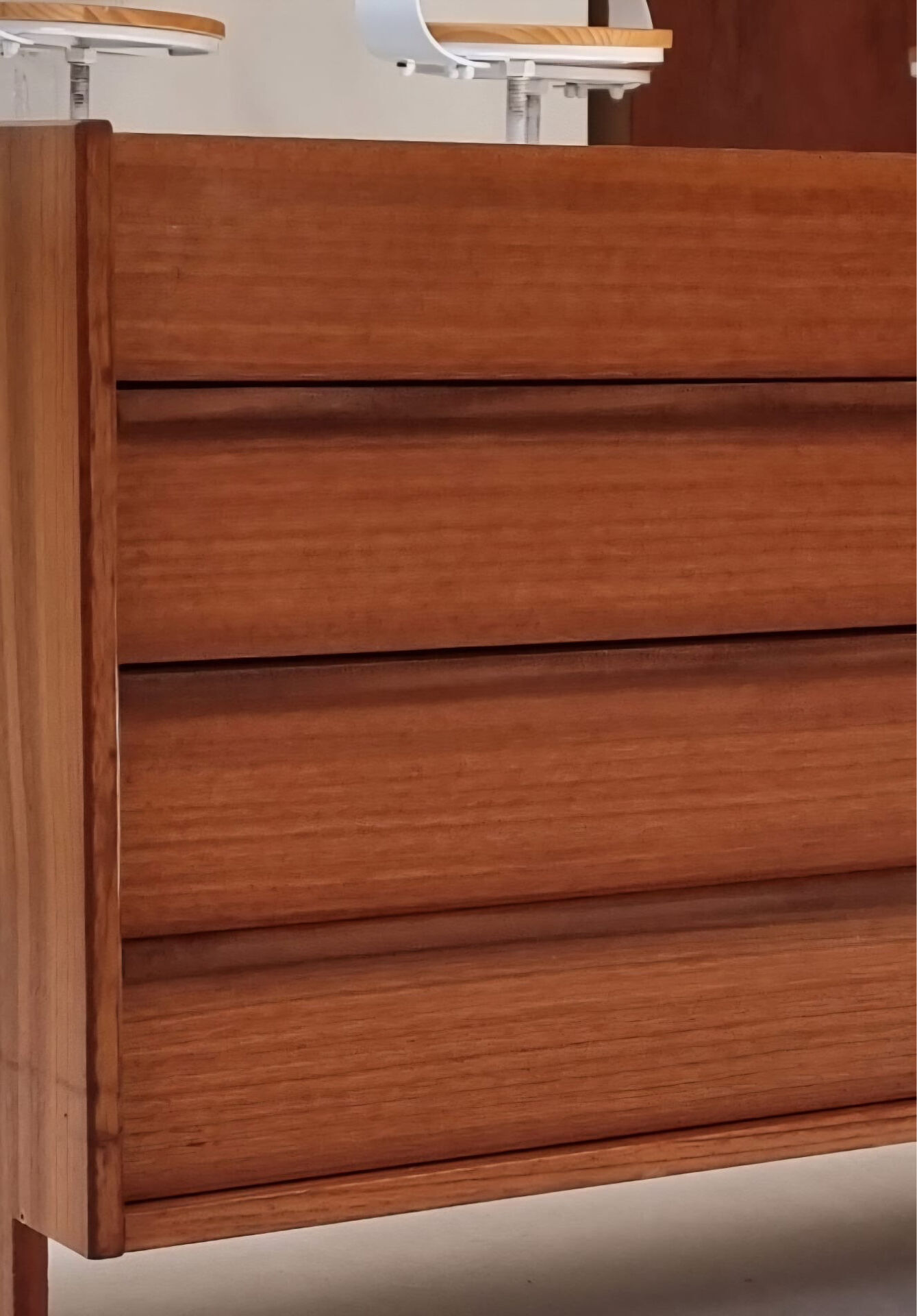 Mid-century chest of drawers