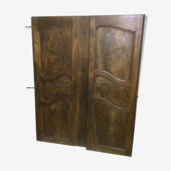 Paire de portes d'armoire noyer