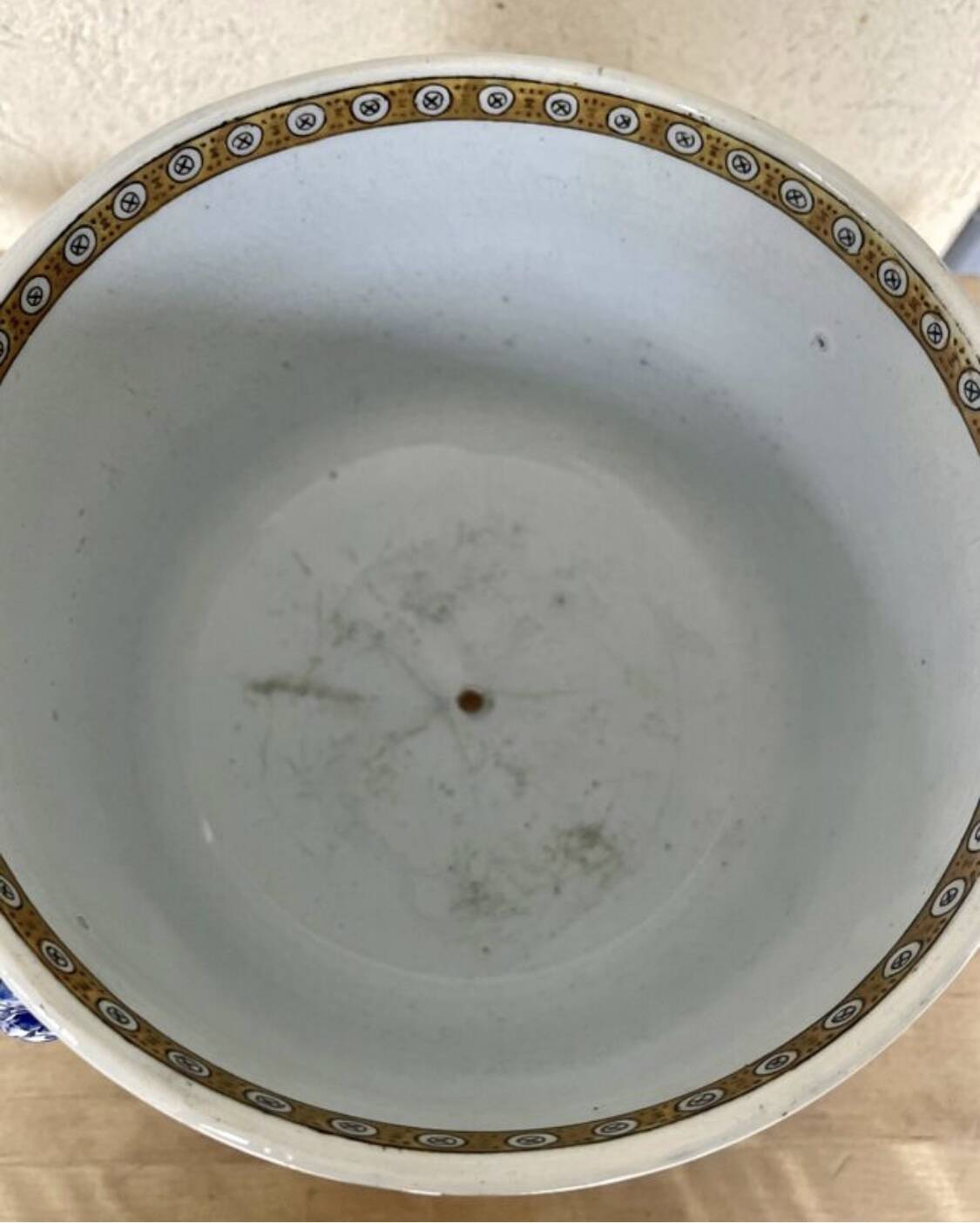 Gien porcelain planter