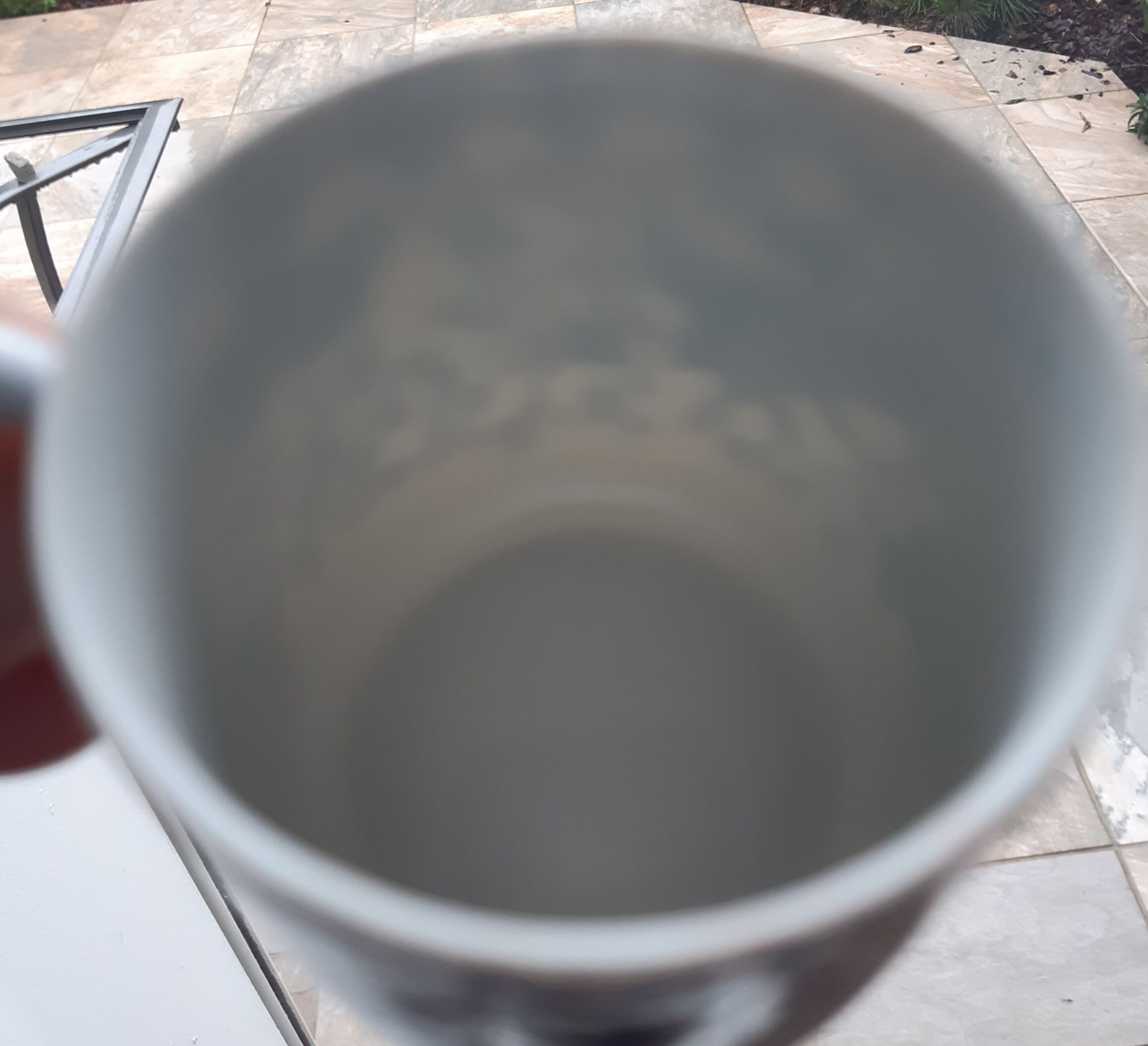 5 tea cups and fine porcelain saucers from Japan