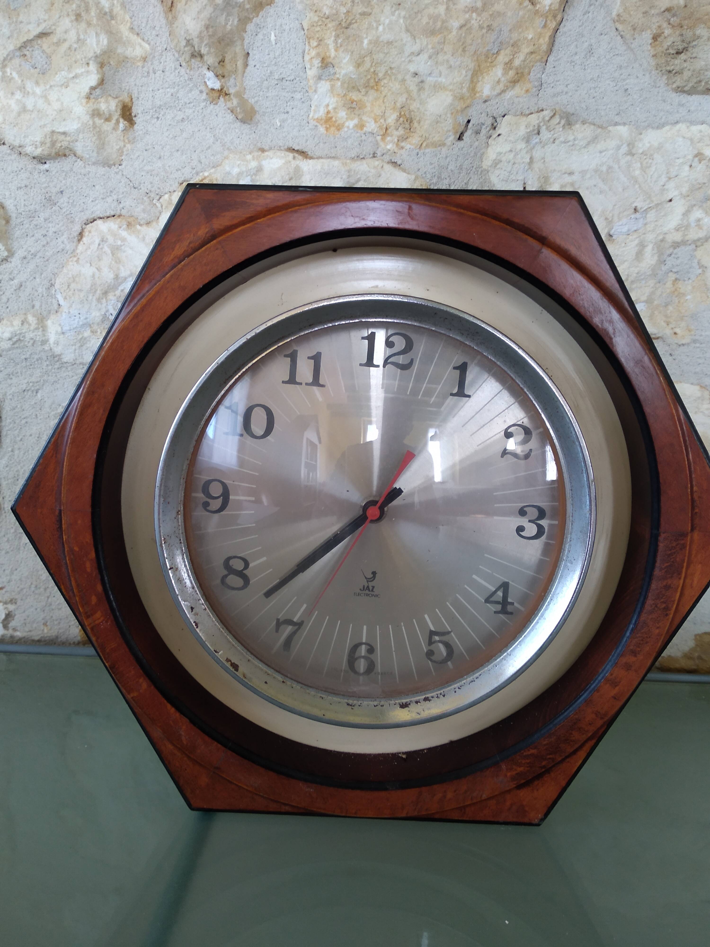 Octagonal pendulum clock JAZ vintage 1970