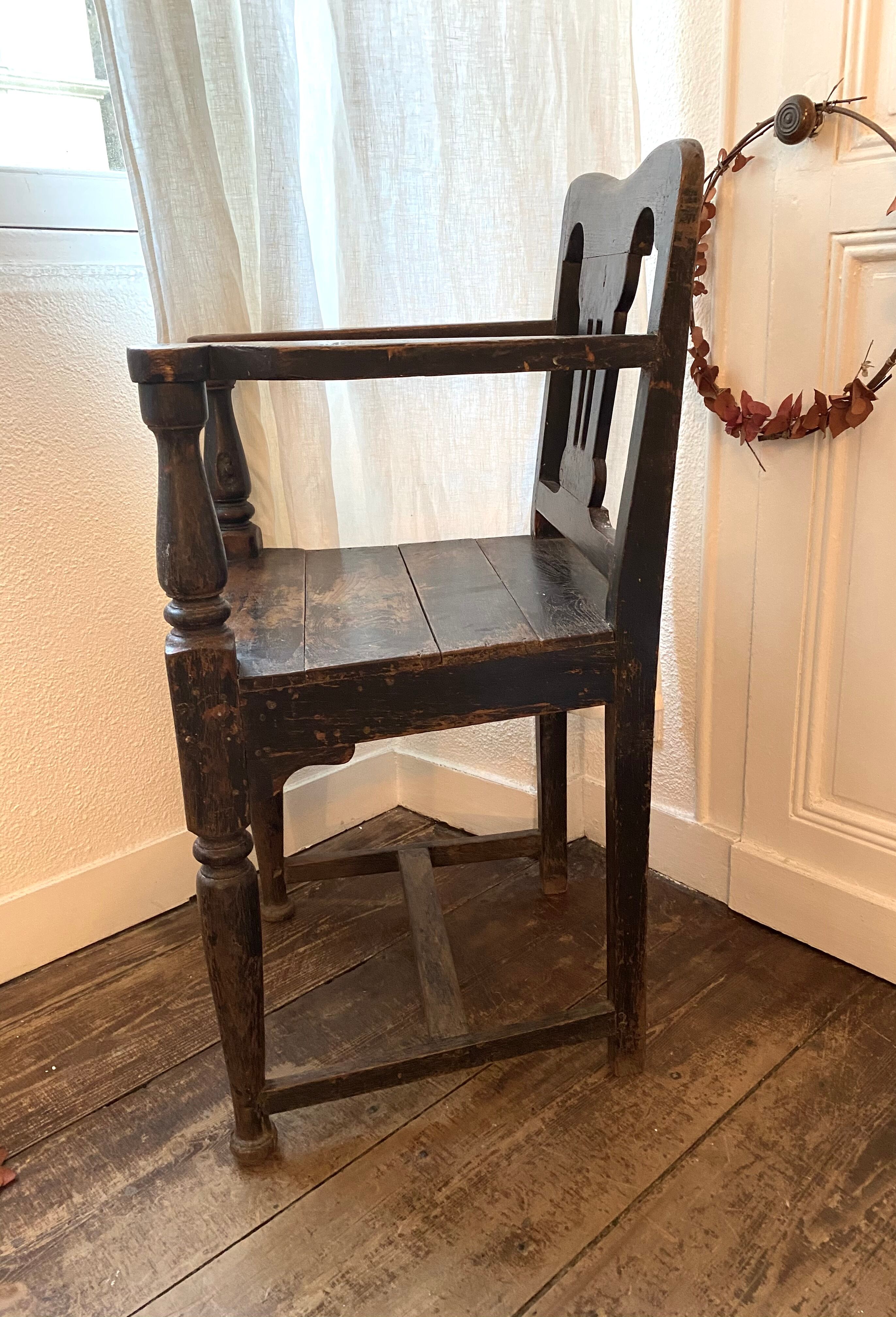 Black laqué wooden armchair