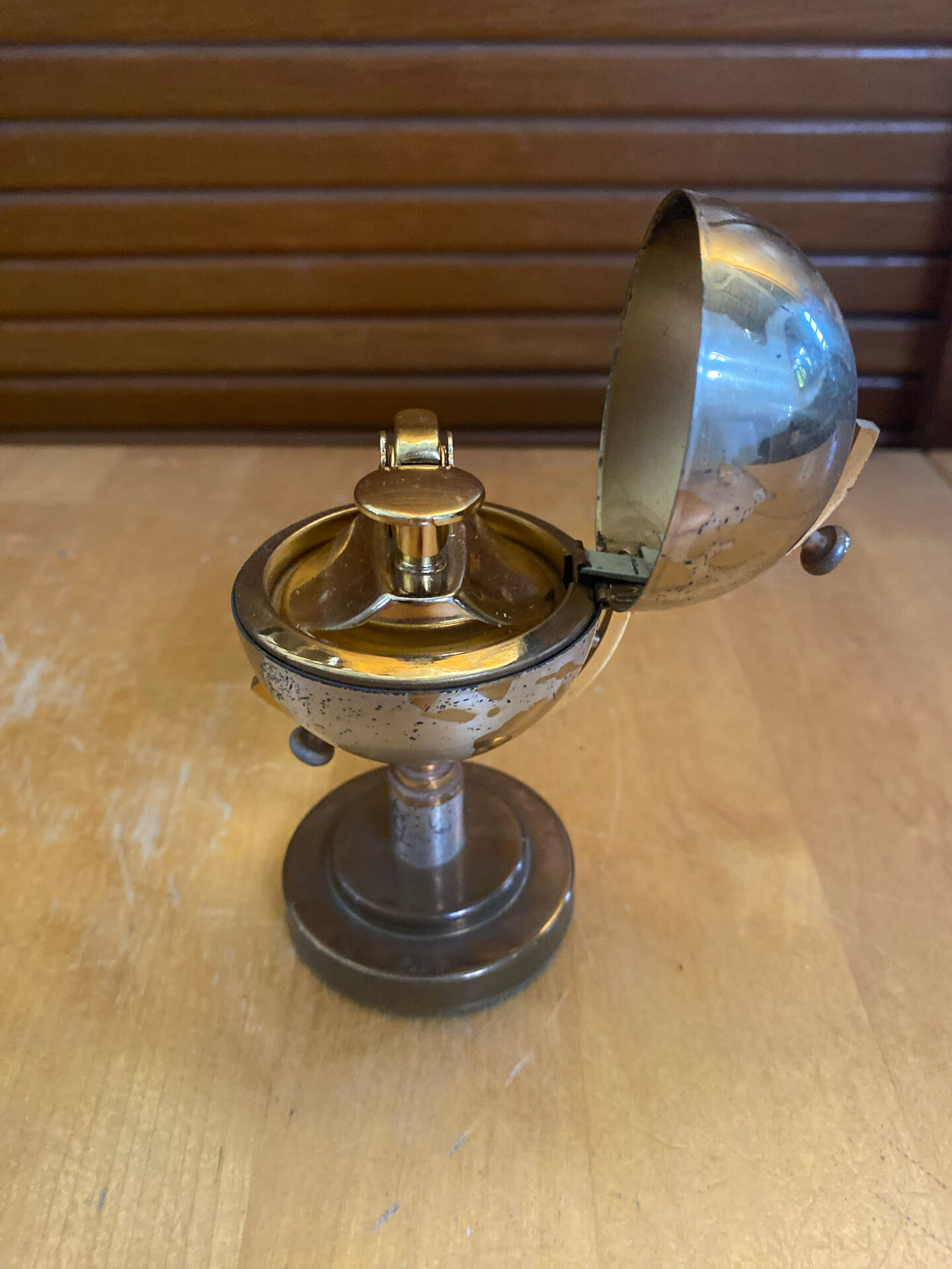 Vintage 1960s Brass World Map Globe Lighter #E2
