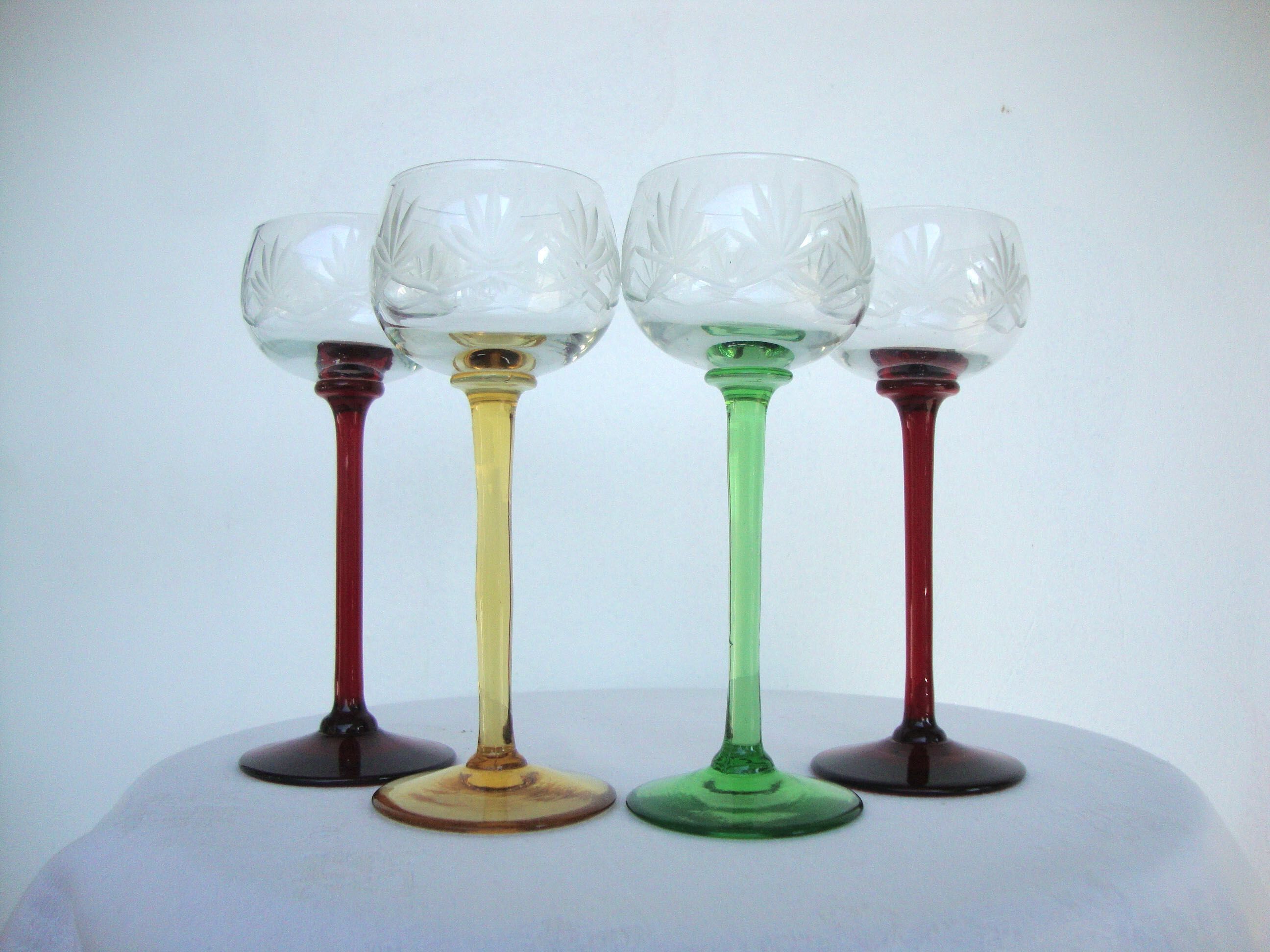 Set of 4 glasses cut crystal chalices