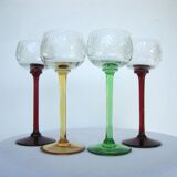 Set de 4 verres calices en cristal taillé