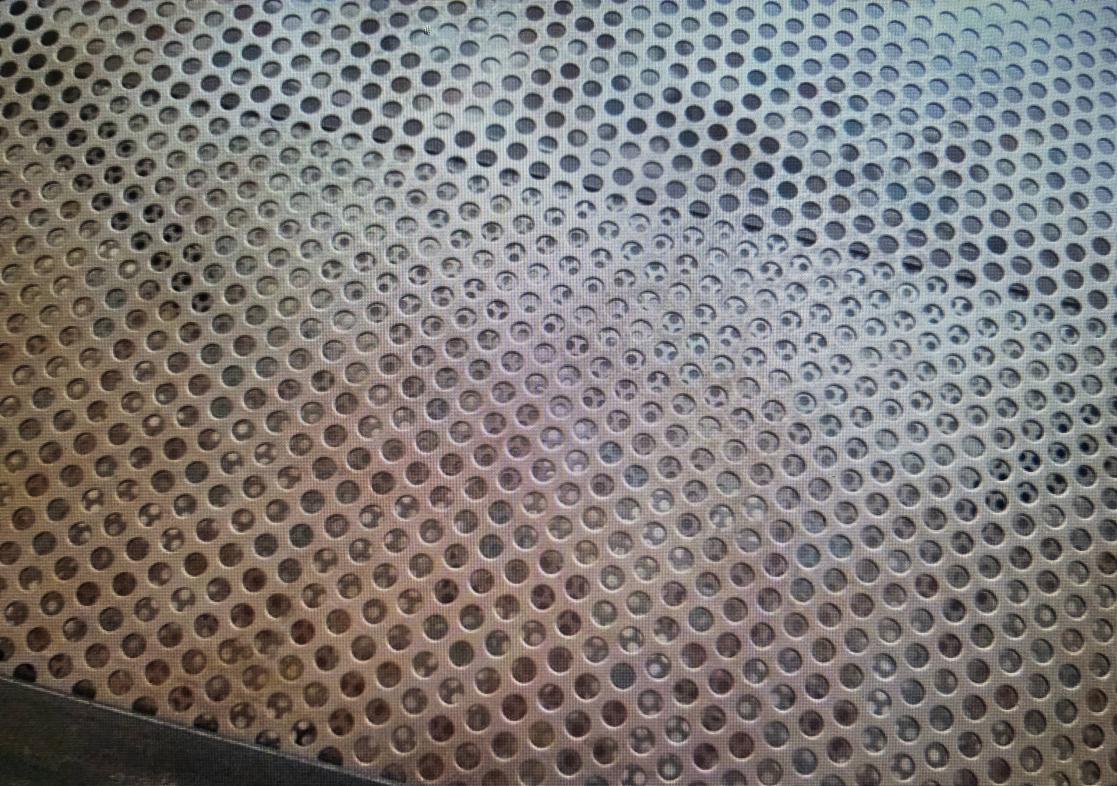 Brut perforated dessert plate