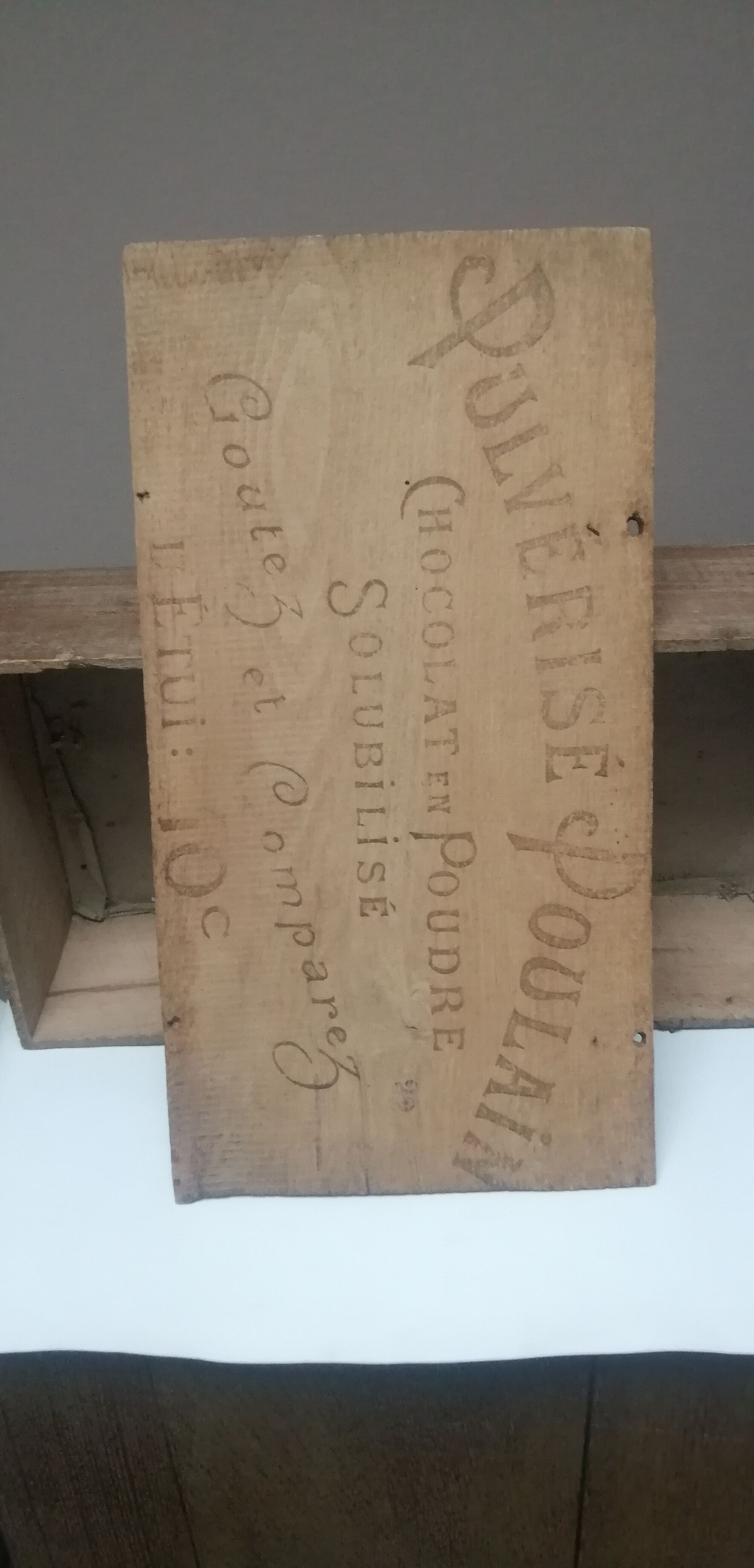 Wooden box chocolat poulain