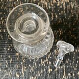 Round carfe in chiseled glass