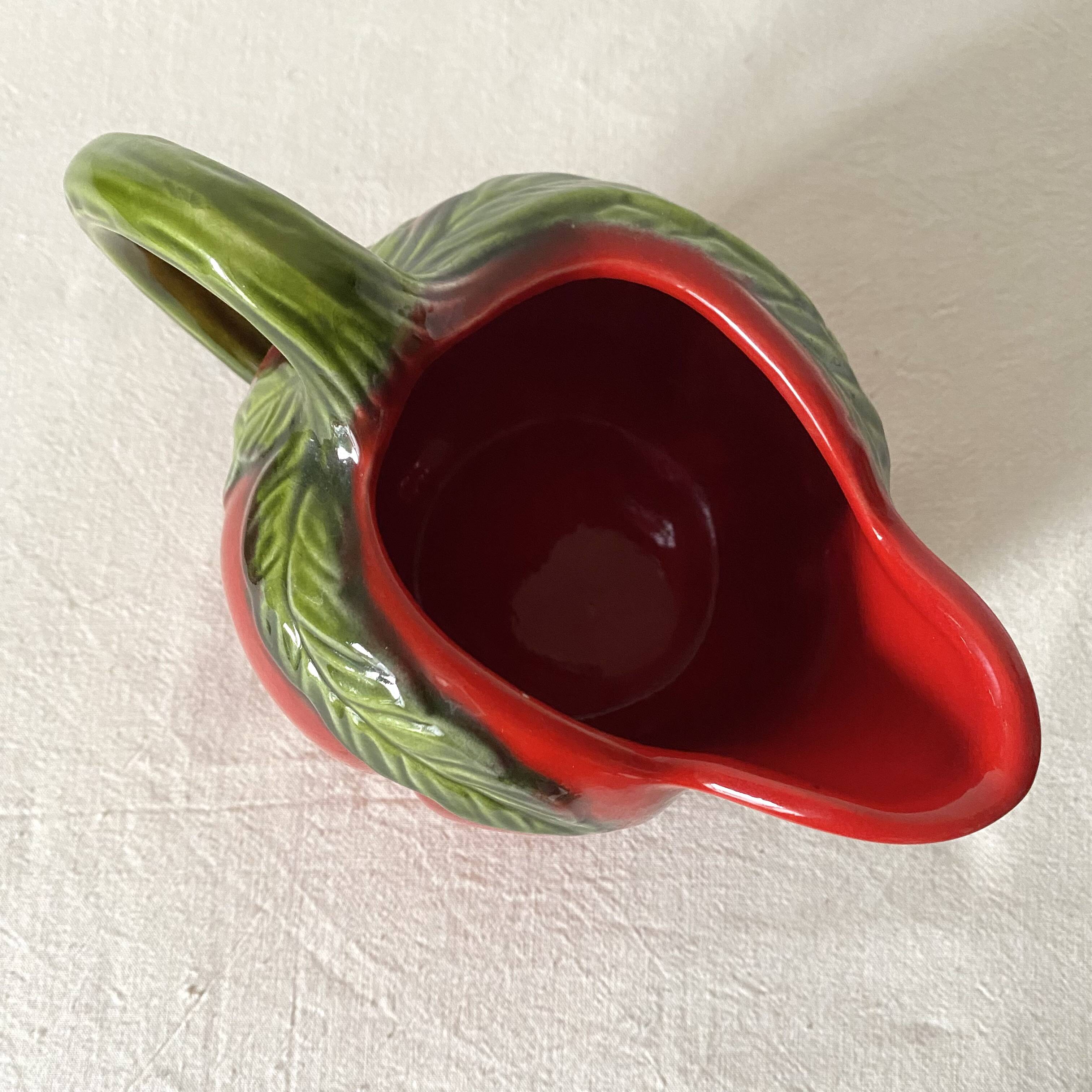 Red pepper slip pitcher