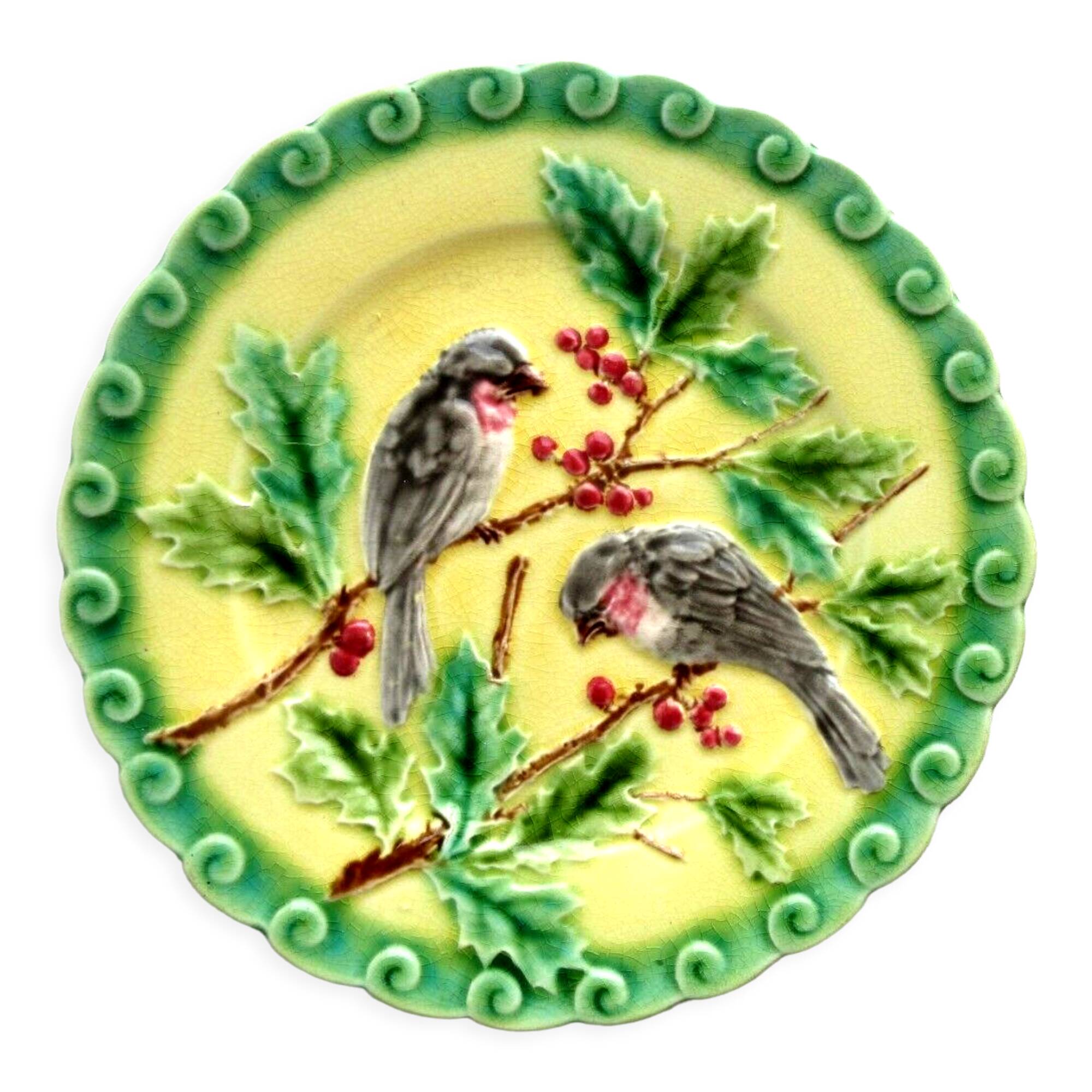Art Deco slip plate yellow background Sarreguemines: 2 Birds pecking holly