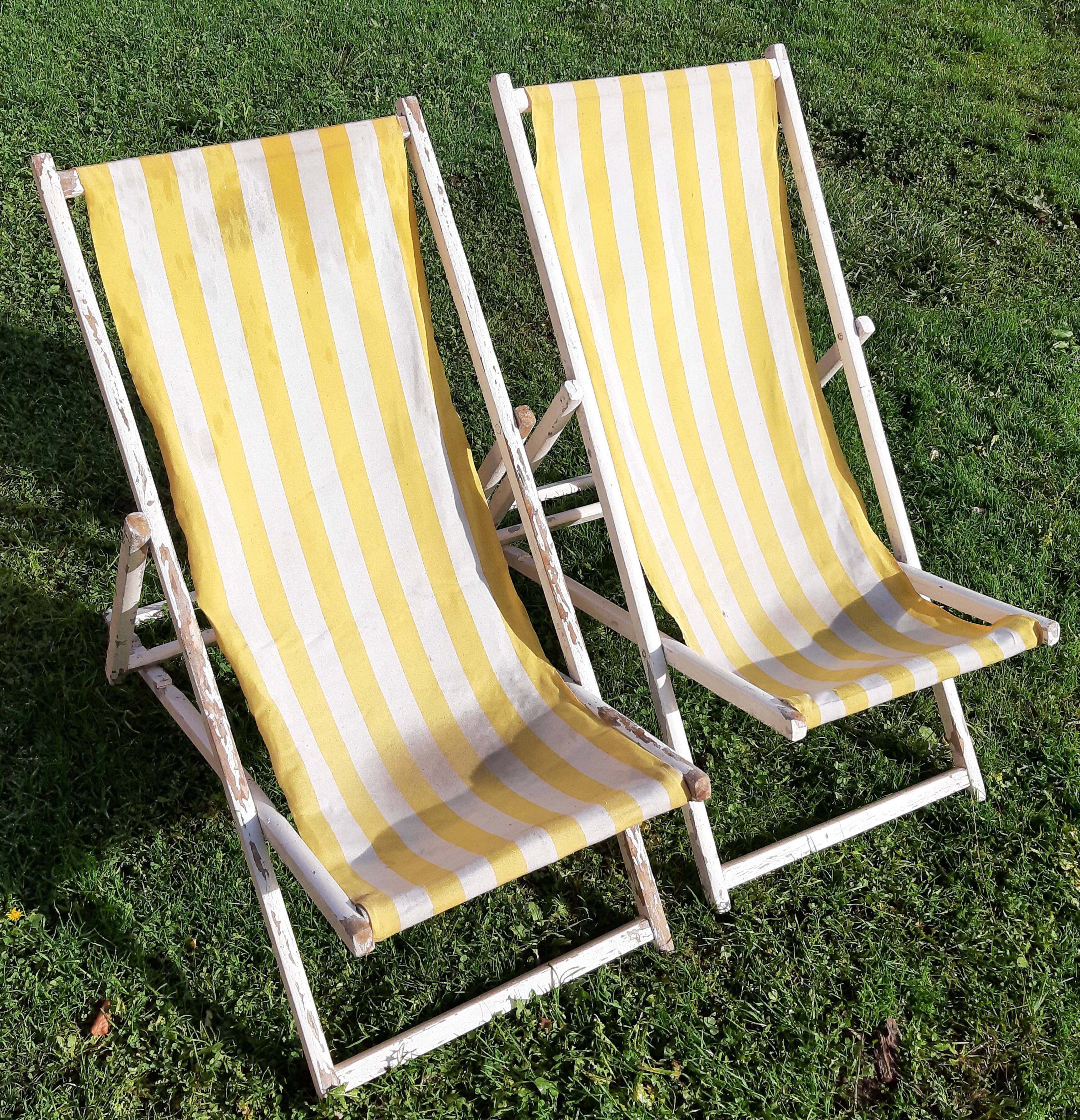 Pair of vintage chaises longues
